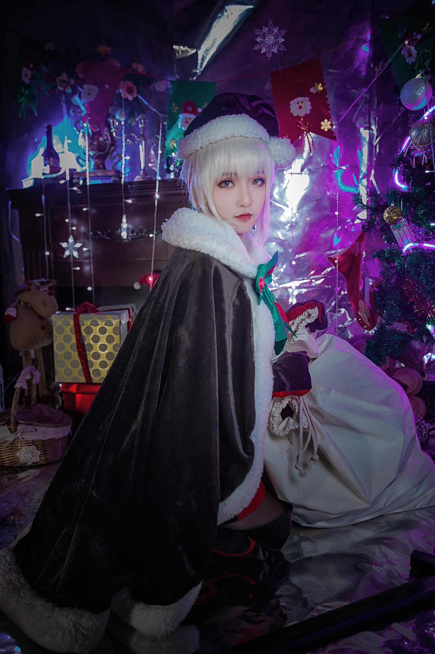 这个泡泡就是逊啦 阿尔托莉雅 圣诞alter [16P-30MB]