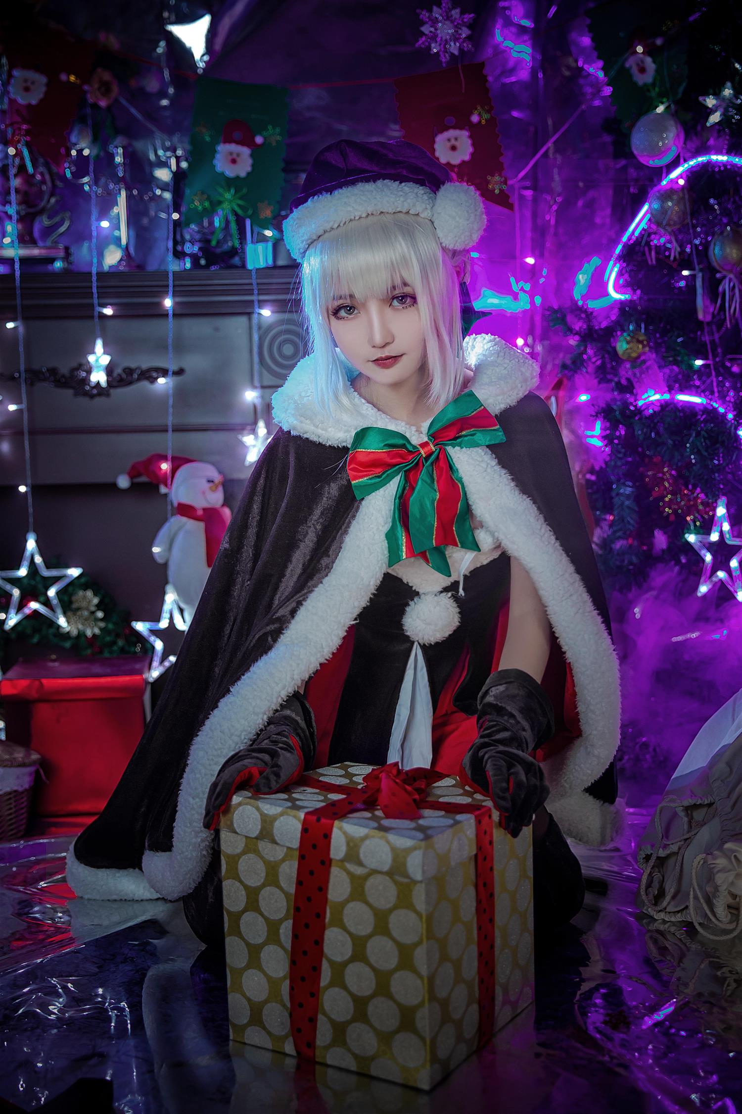 这个泡泡就是逊啦 阿尔托莉雅 圣诞alter [16P-30MB]