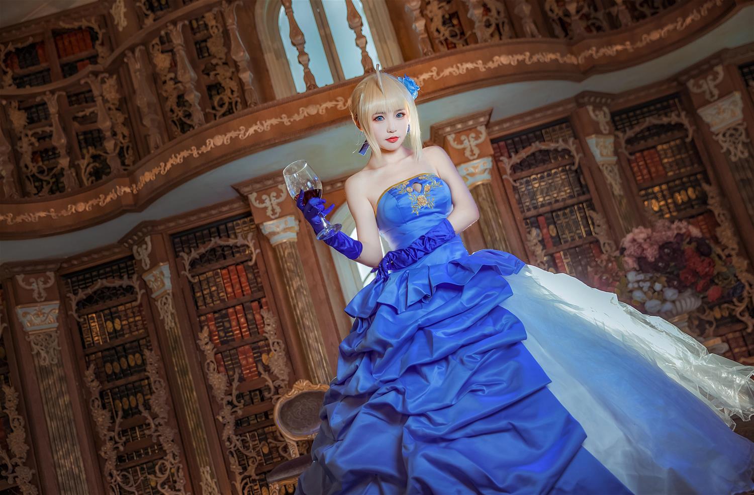 这个泡泡就是逊啦 阿尔托莉雅 十周年礼服 [17P-32MB]