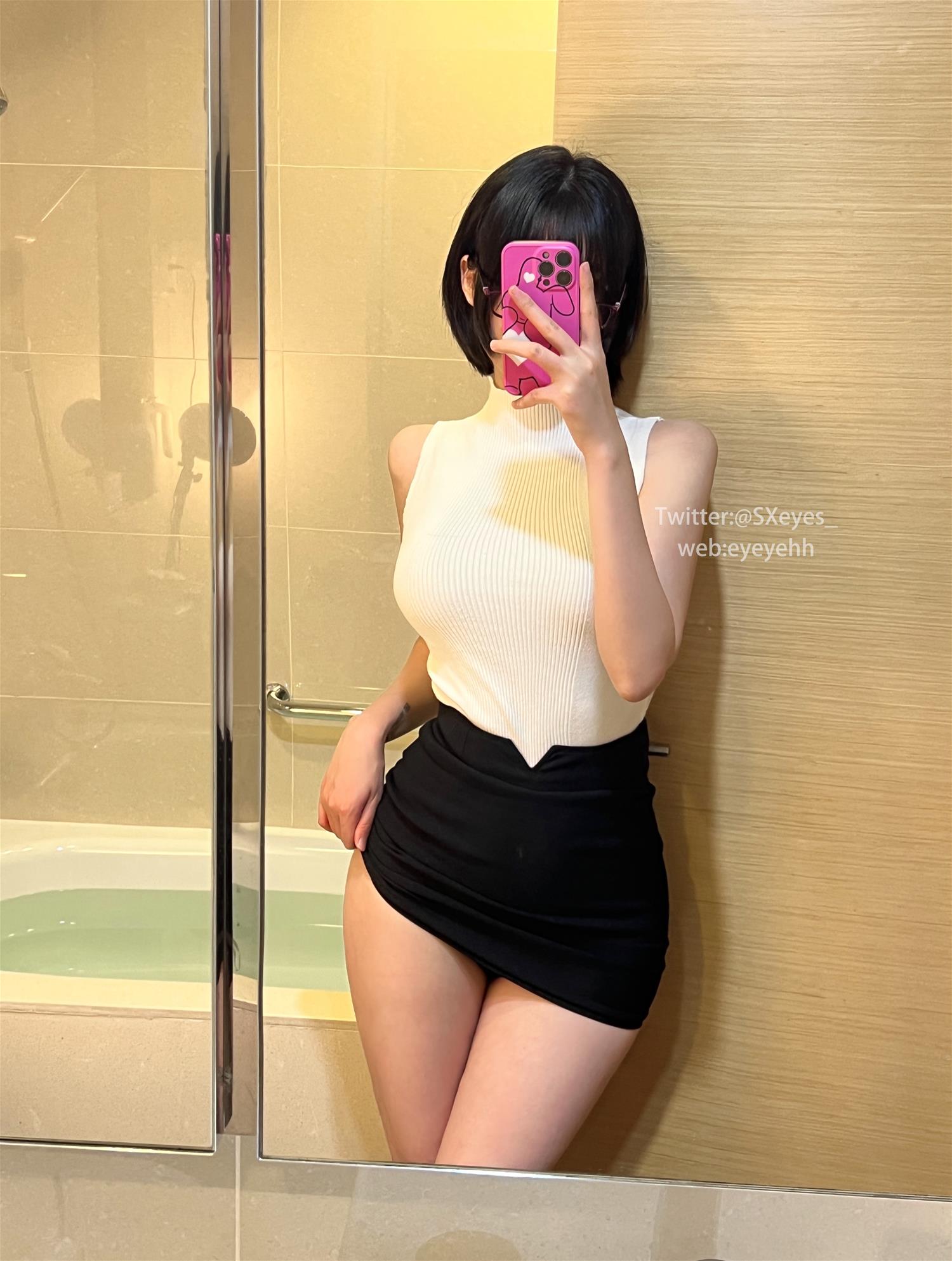 眼酱大魔王w Vol.33 风吕に入る [26P1V-129MB]