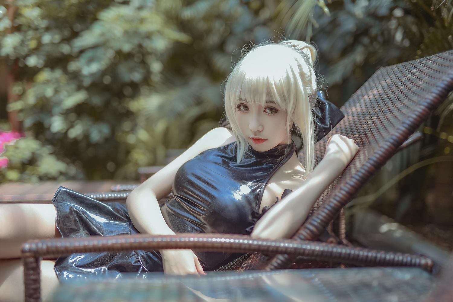 这个泡泡就是逊啦 黑saber泳装 [12P-115MB]