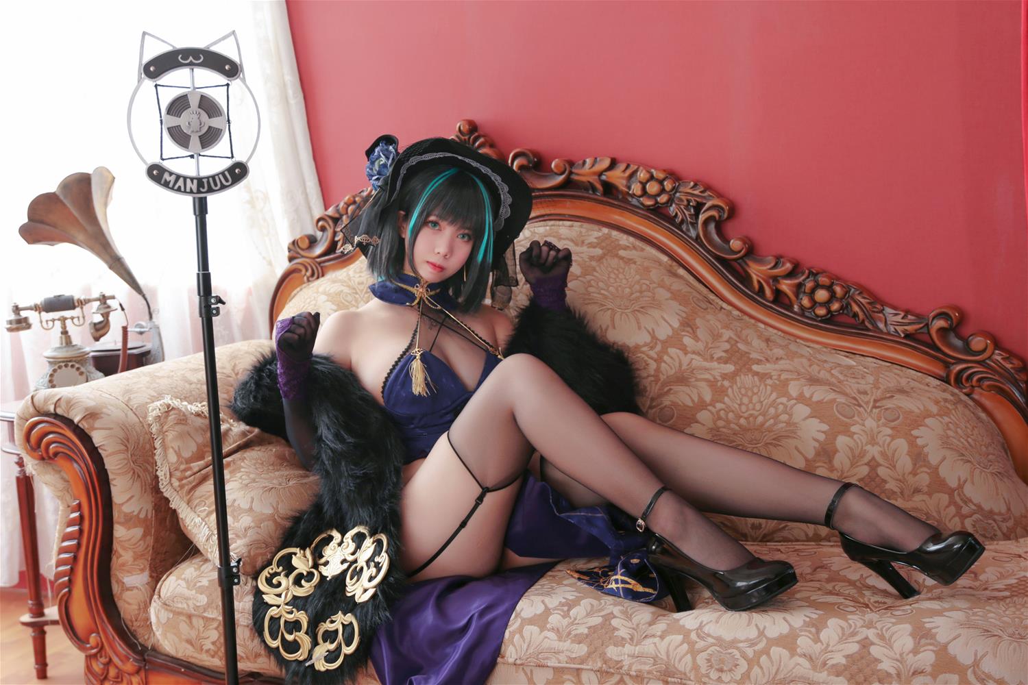 Meroko_魅瞳 柴郡旗袍 [33P-288MB]