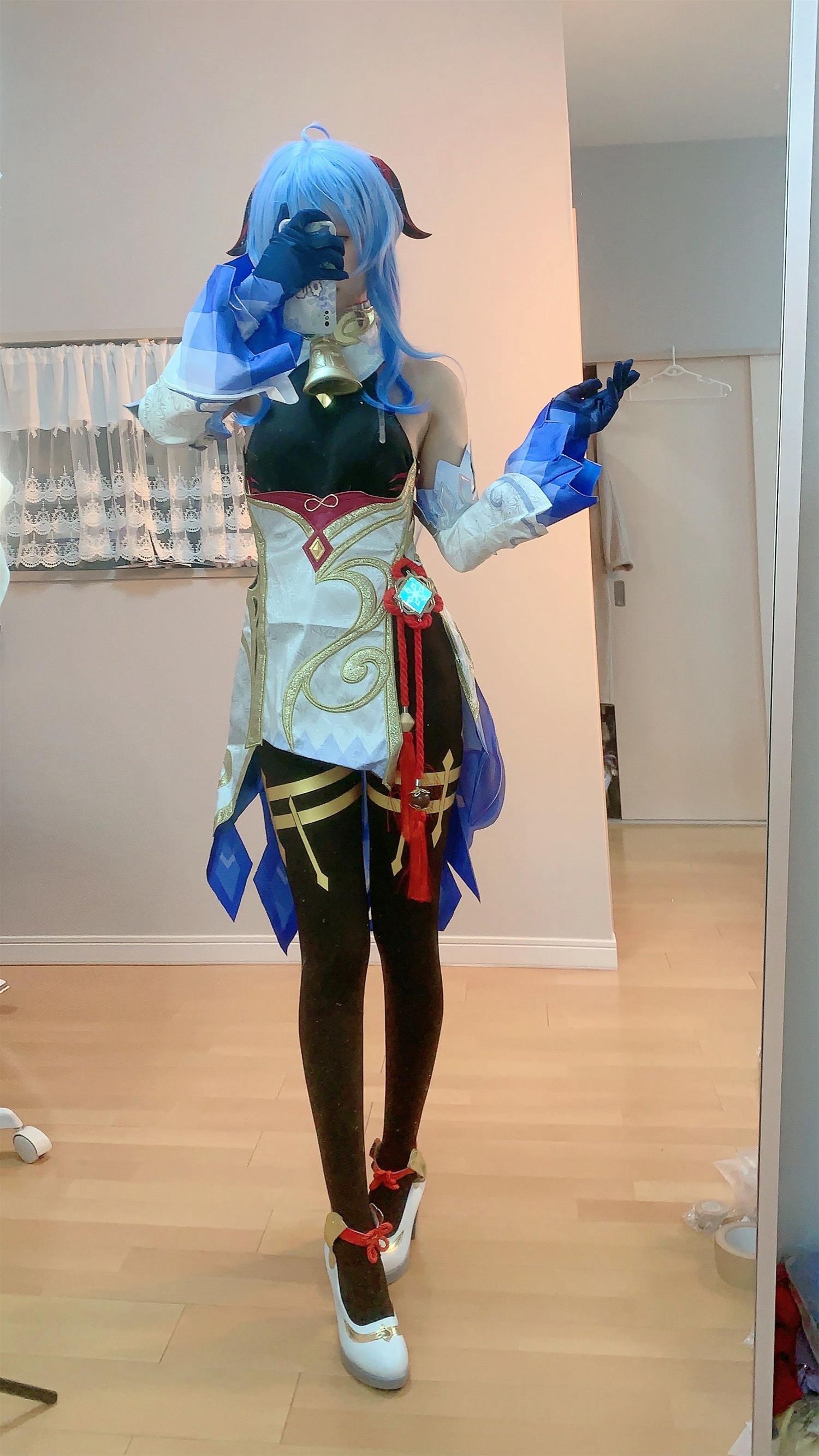 千阳 甘雨对镜拍 [13P-38MB]