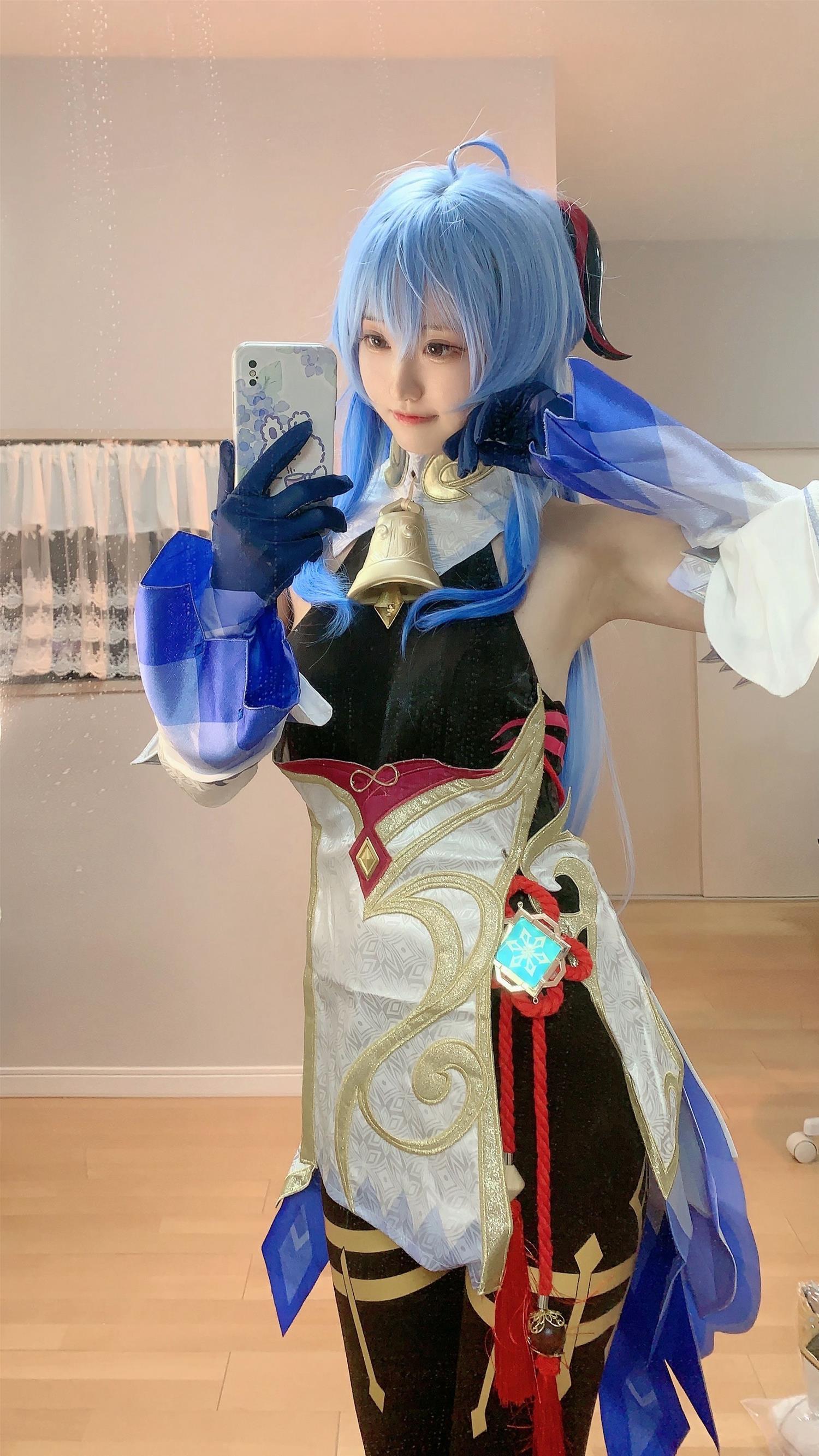 千阳 甘雨对镜拍 [13P-38MB]