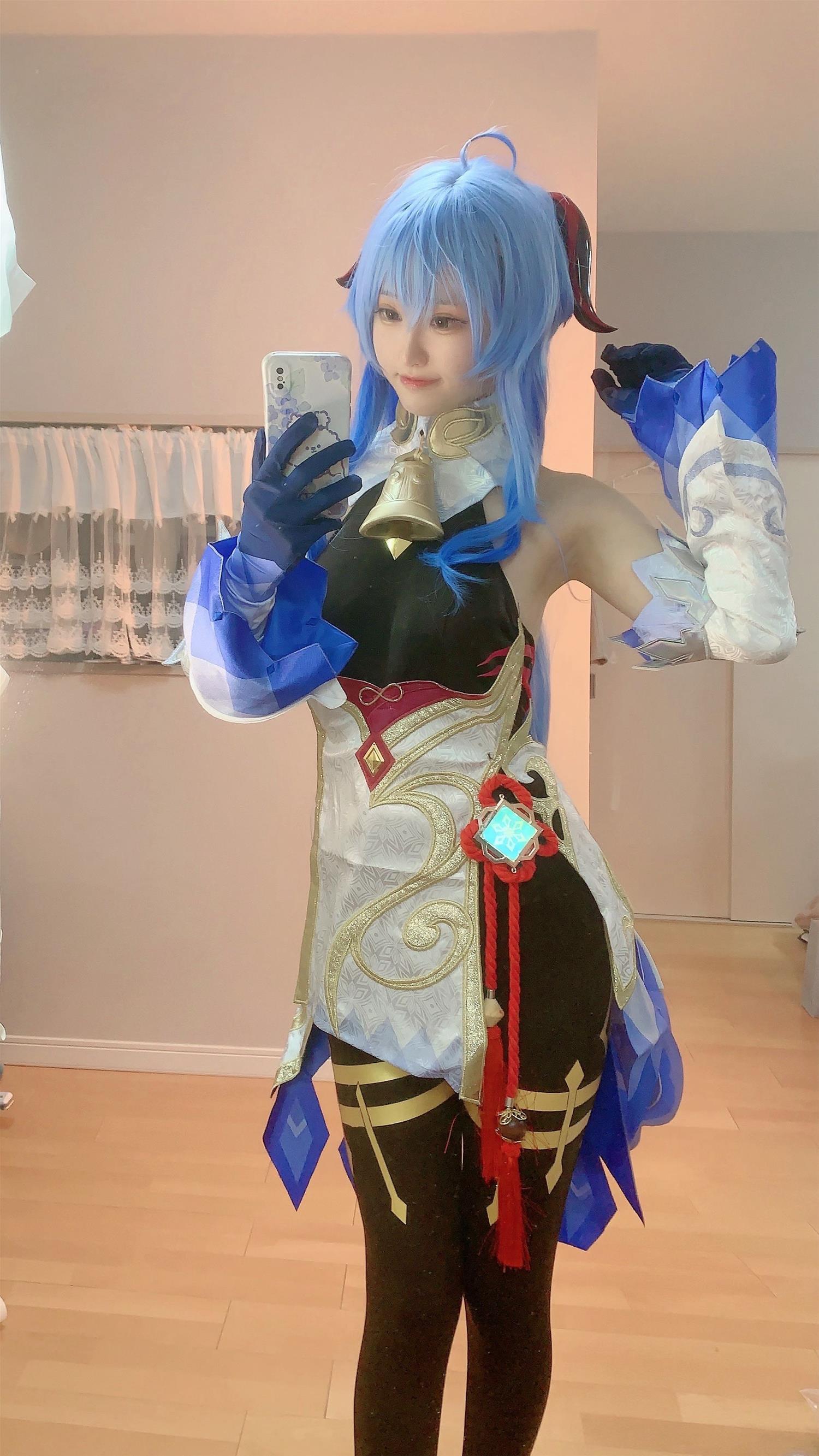 千阳 甘雨对镜拍 [13P-38MB]