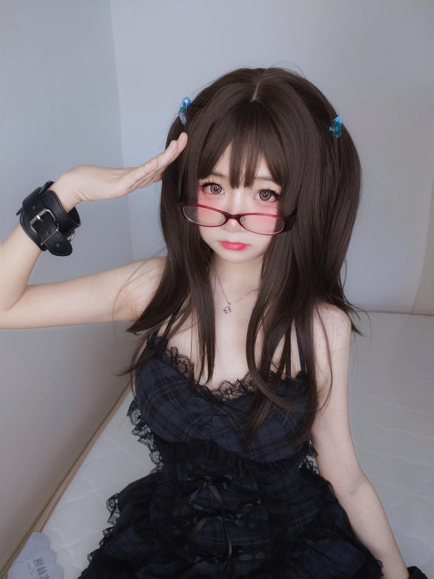 摇摇乐yoyo 黒いスカート [99P-388MB]