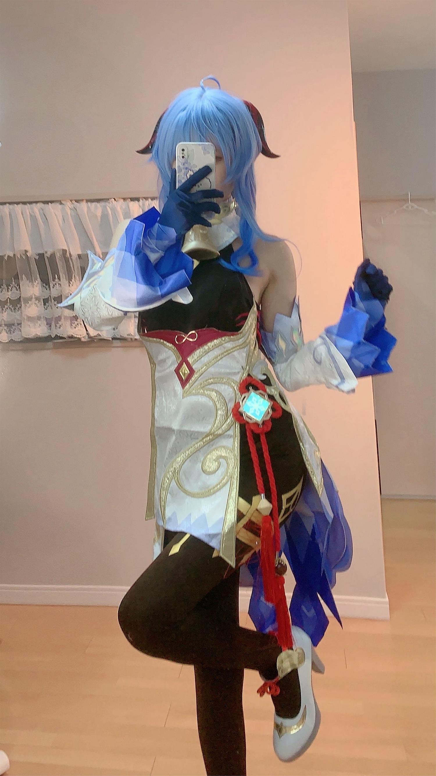 千阳 甘雨对镜拍 [13P-38MB]