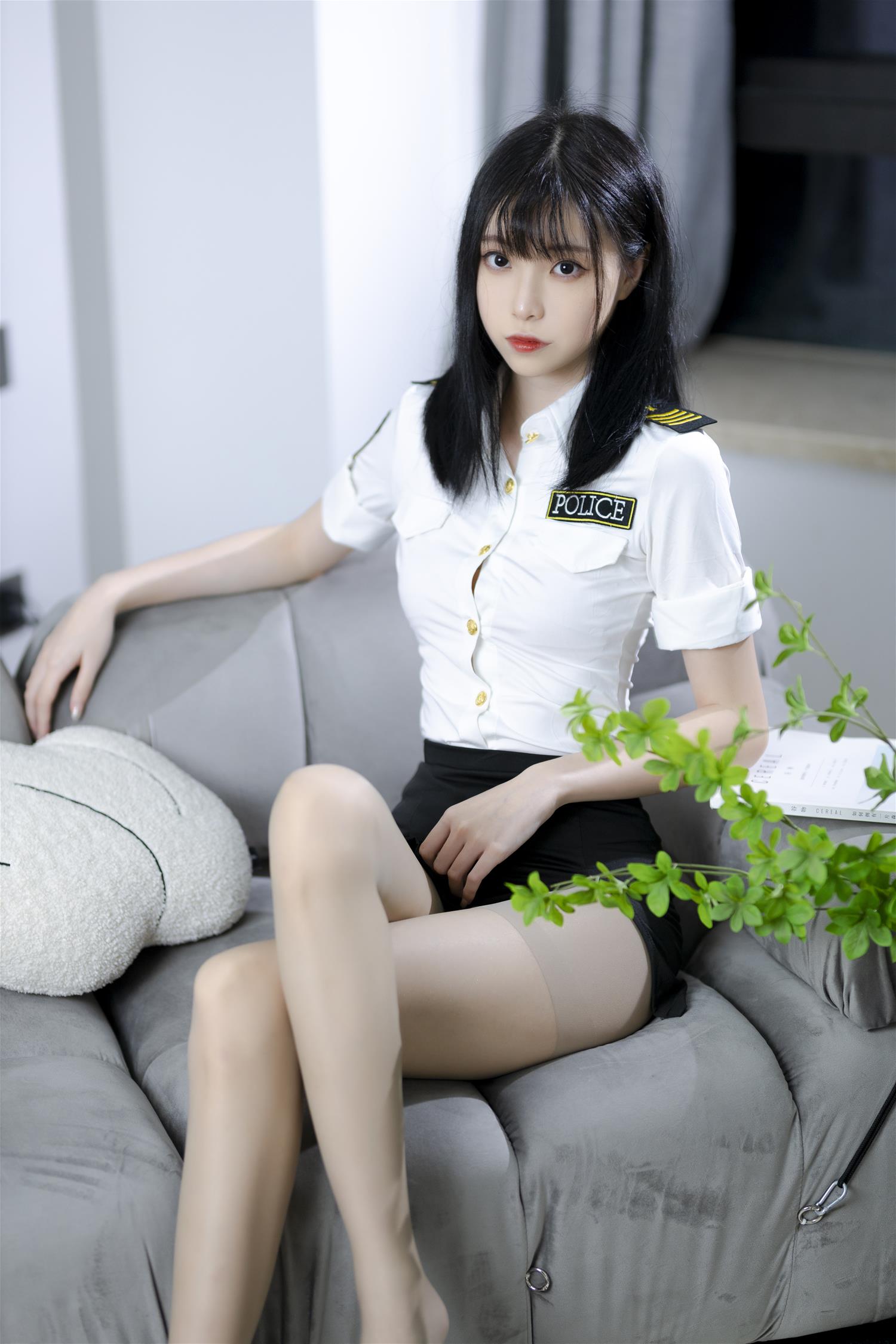 许岚LAN 灰丝制服 [40P-516MB]