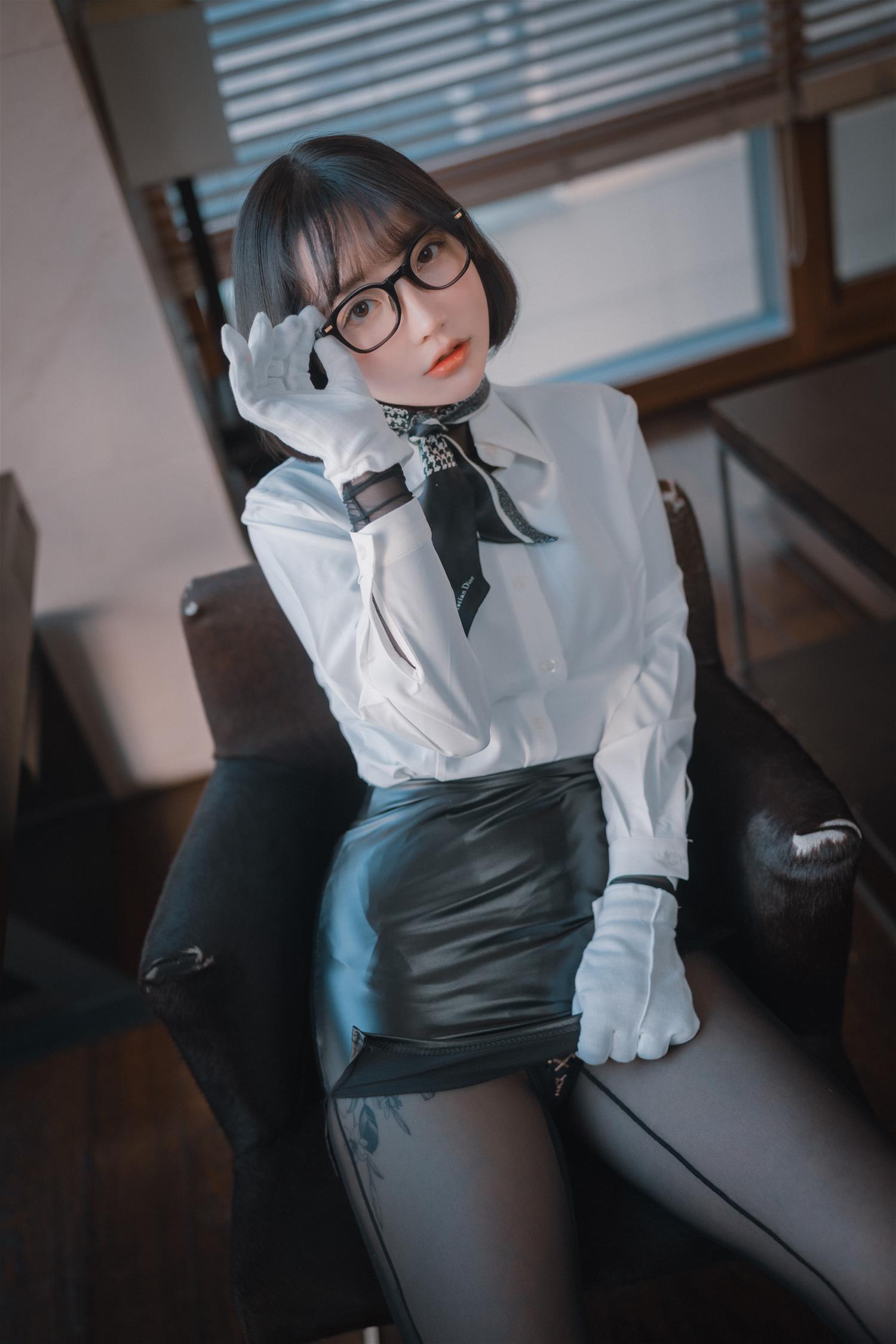 孫樂樂 DJAWA Naughty Supervisor [126P-2.26GB]