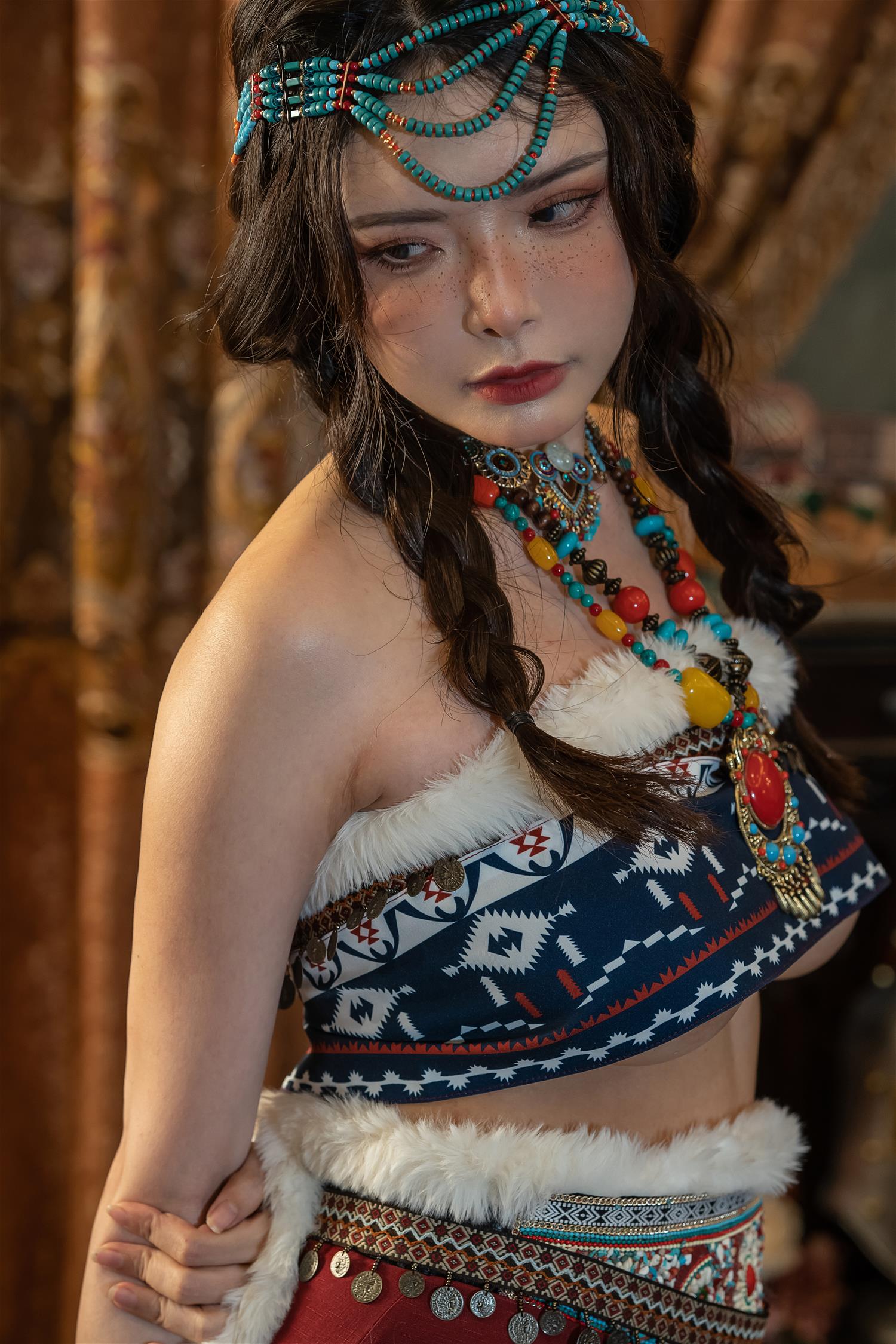 秋和柯基 雀斑少女 [34P-465MB]