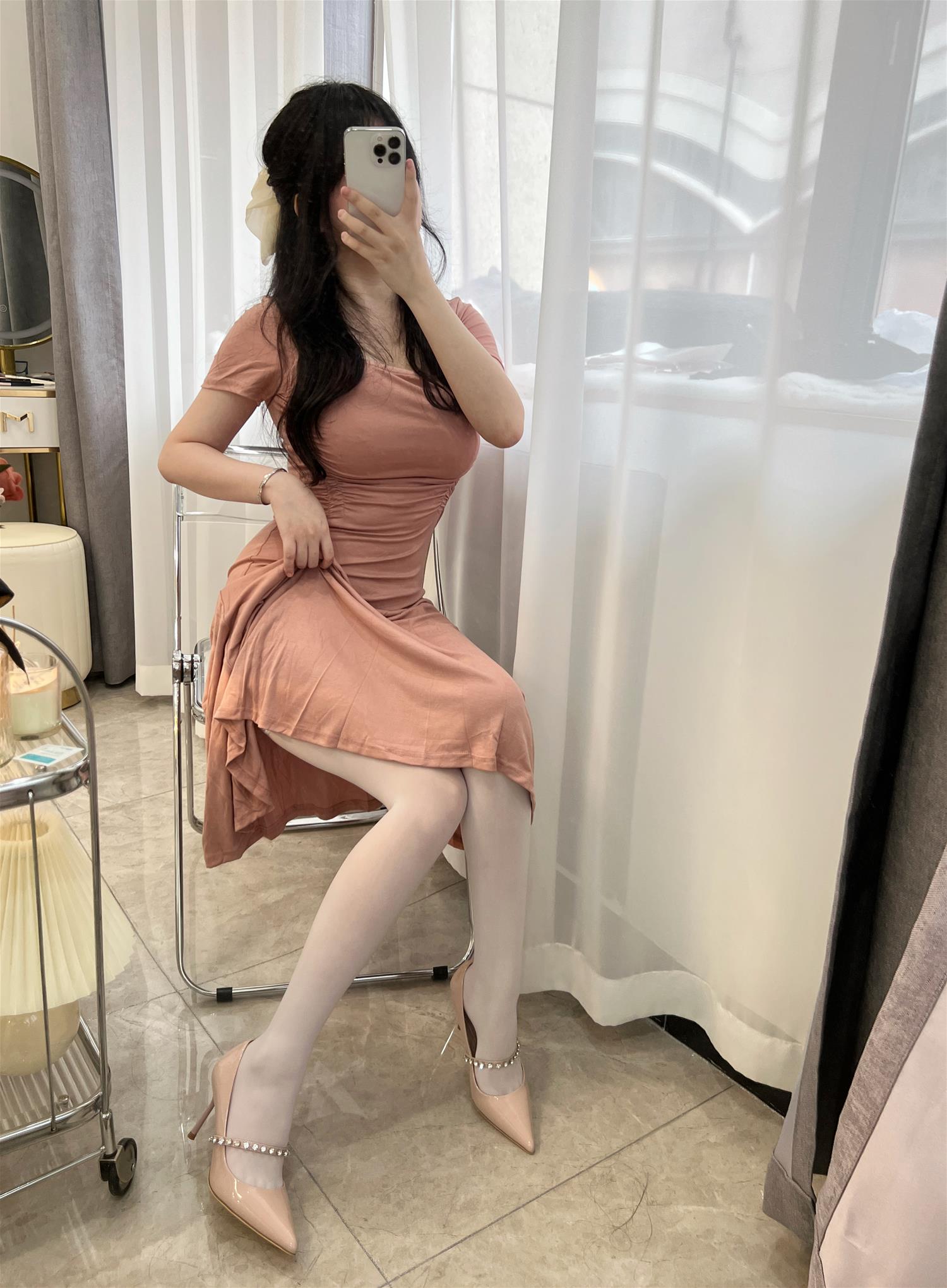 是依酱吖 人妻 [31P4V-197MB]