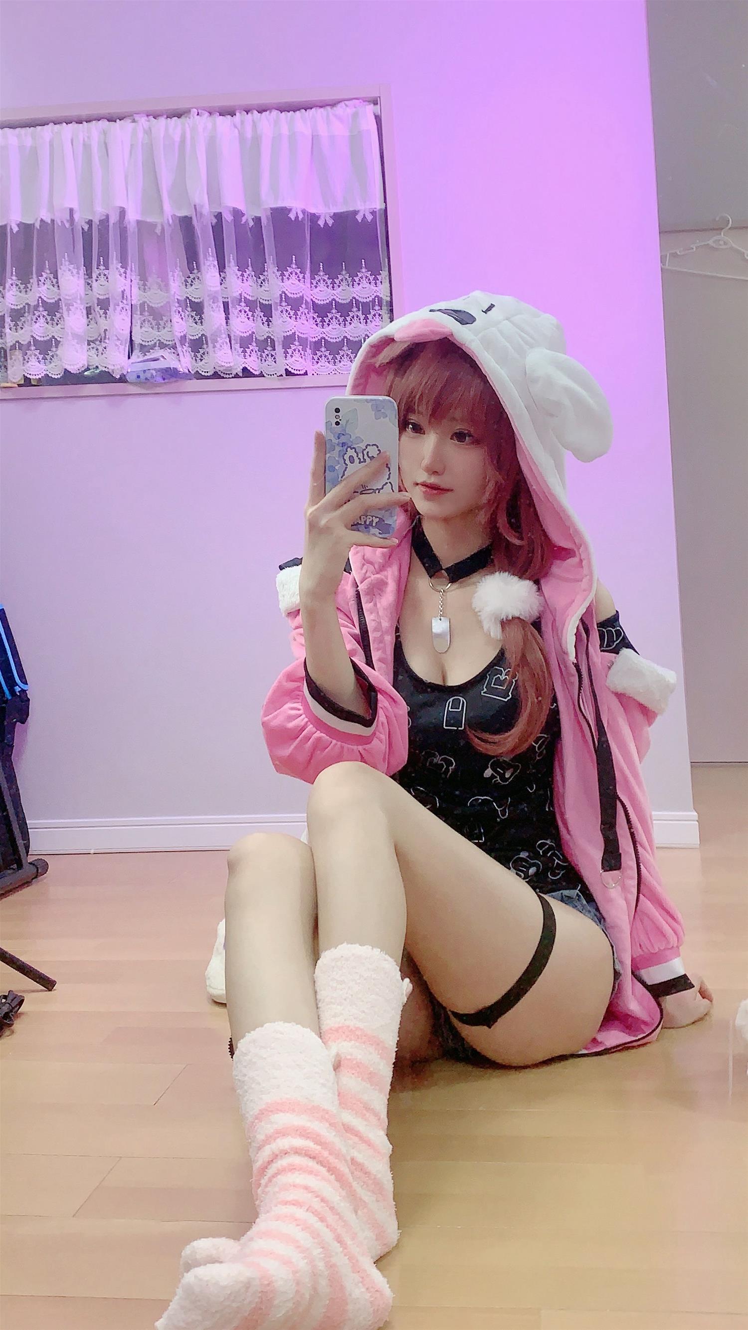 千阳 戌神ころね [12P-39MB]