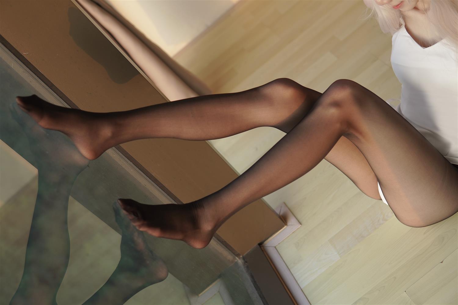 Sally Dorasnow Super Crown Boo [18P-84MB]