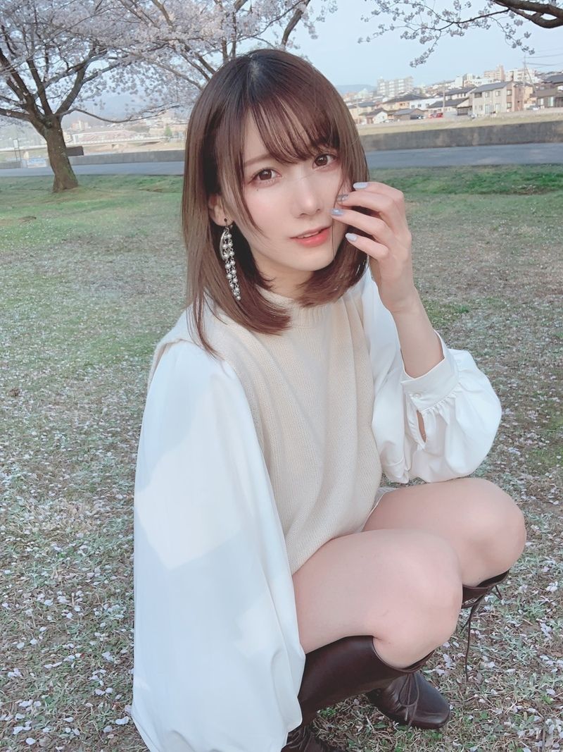 けん研 (けんけん)  fantia 2021.04 [134P2V-62MB]