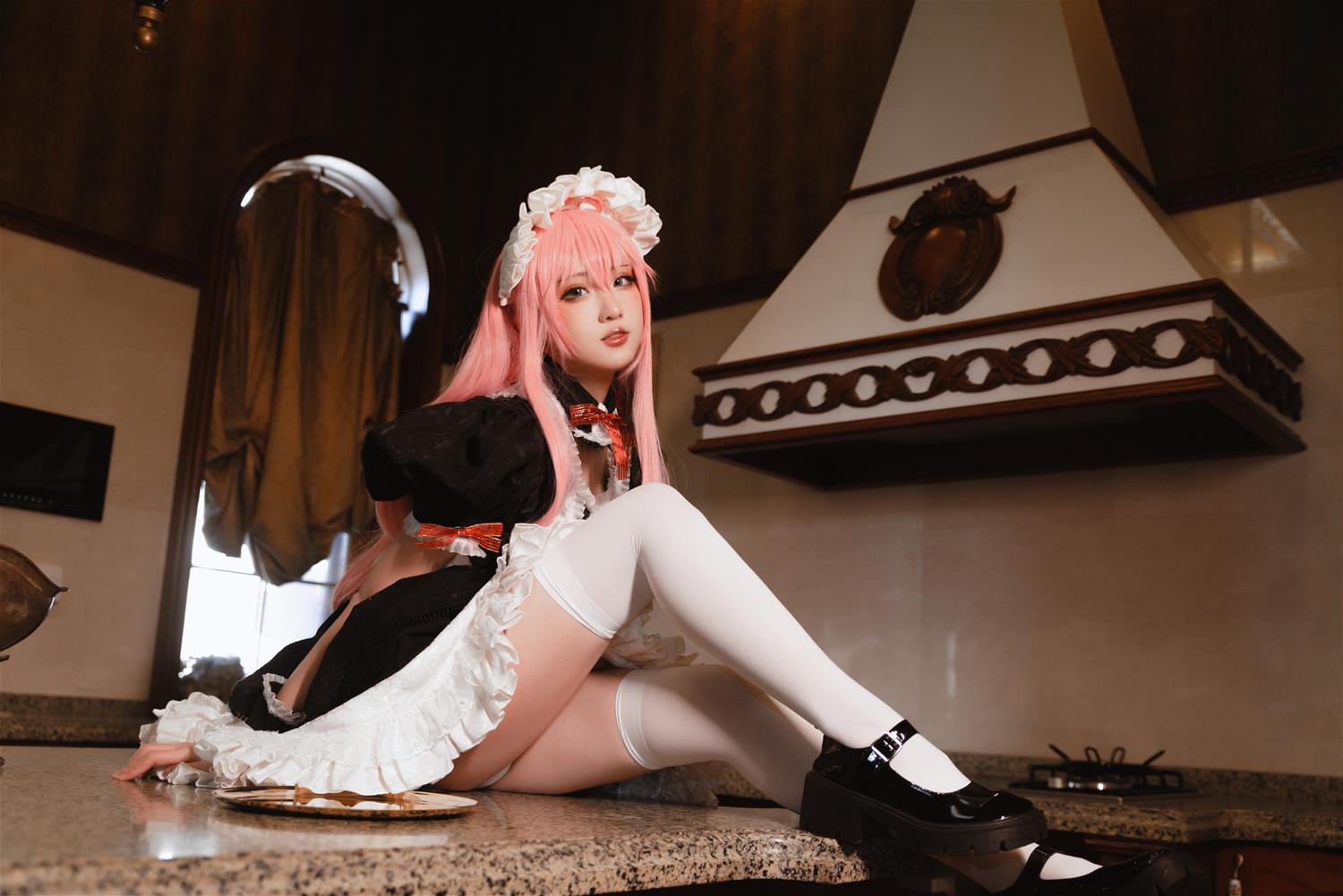 瓦斯塔亚小龙虾 女仆 [15P-309MB]