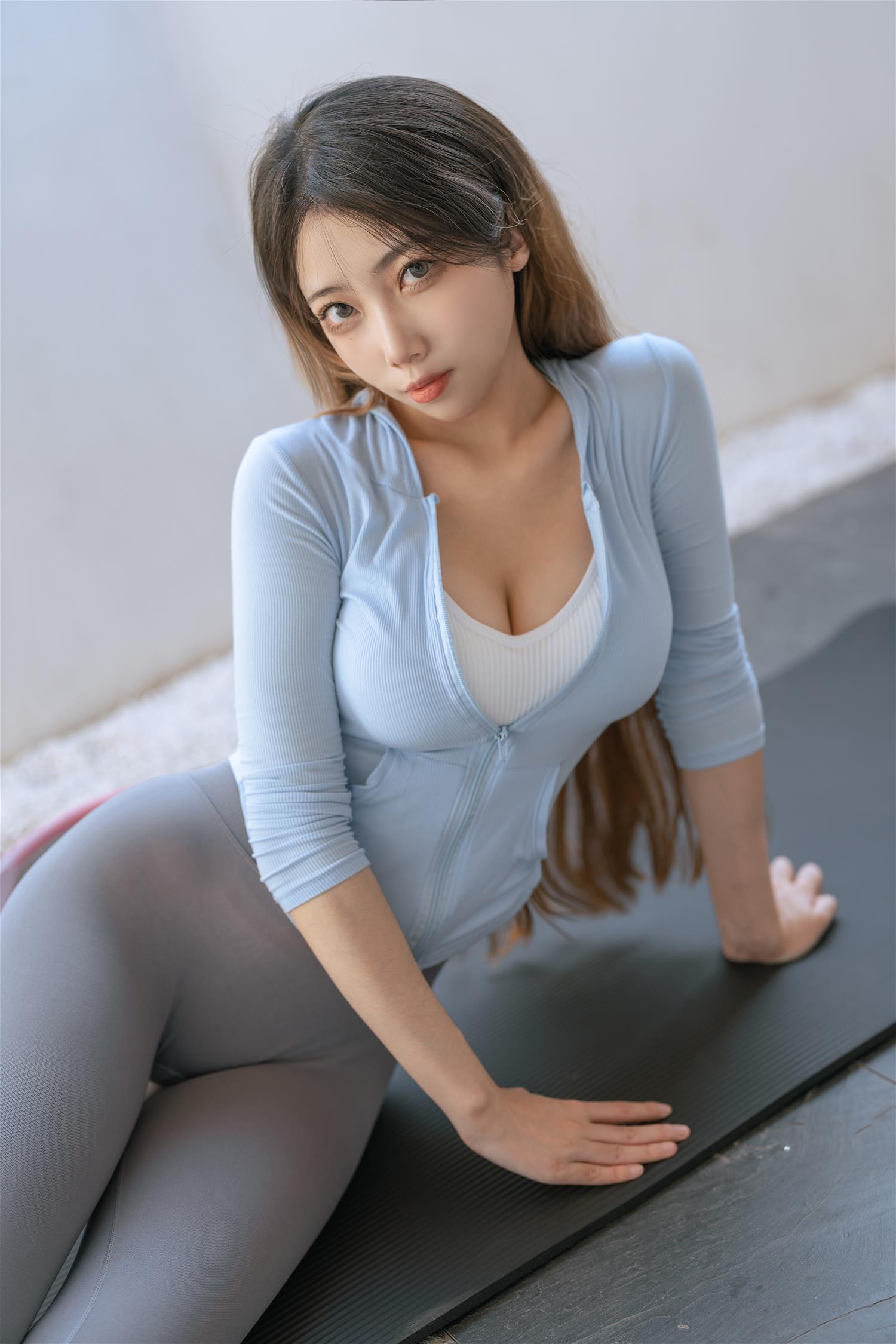 杏仁曲奇 瑜伽姐姐 [55P-1.29GB]