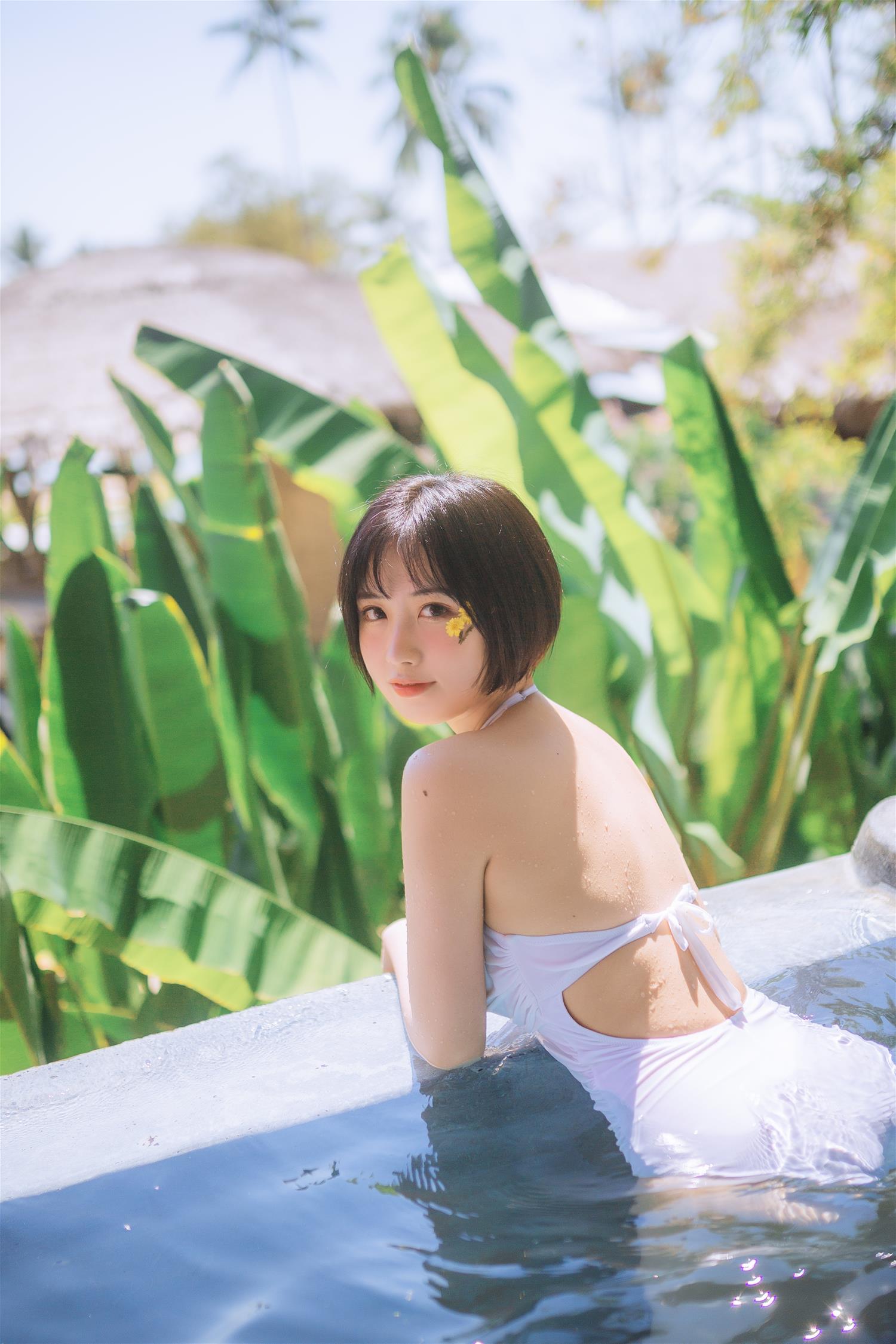 念雪ww 白色 泳衣 [30P-270MB]