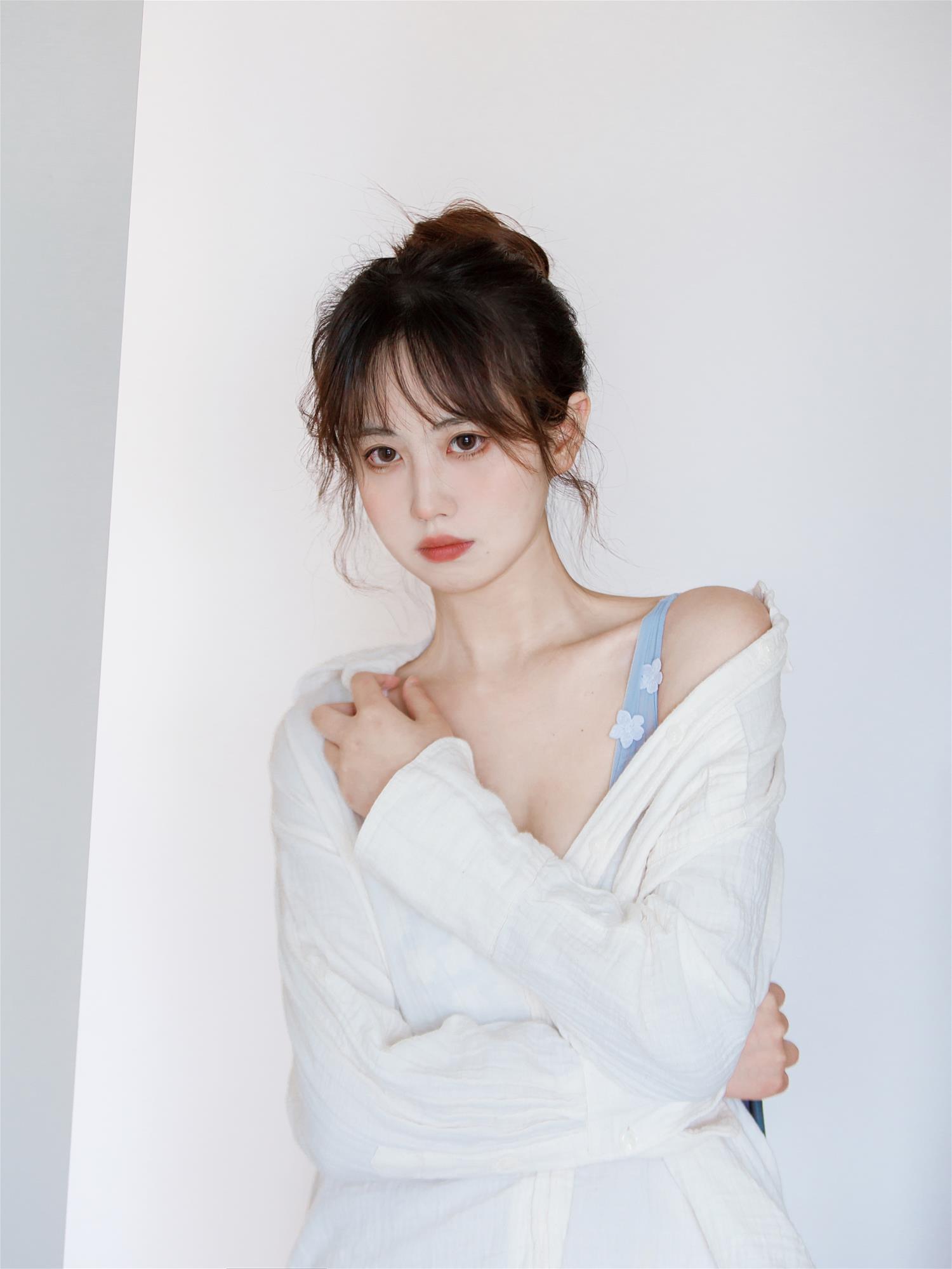 念雪ww 居家蓝色 [25P-256MB]