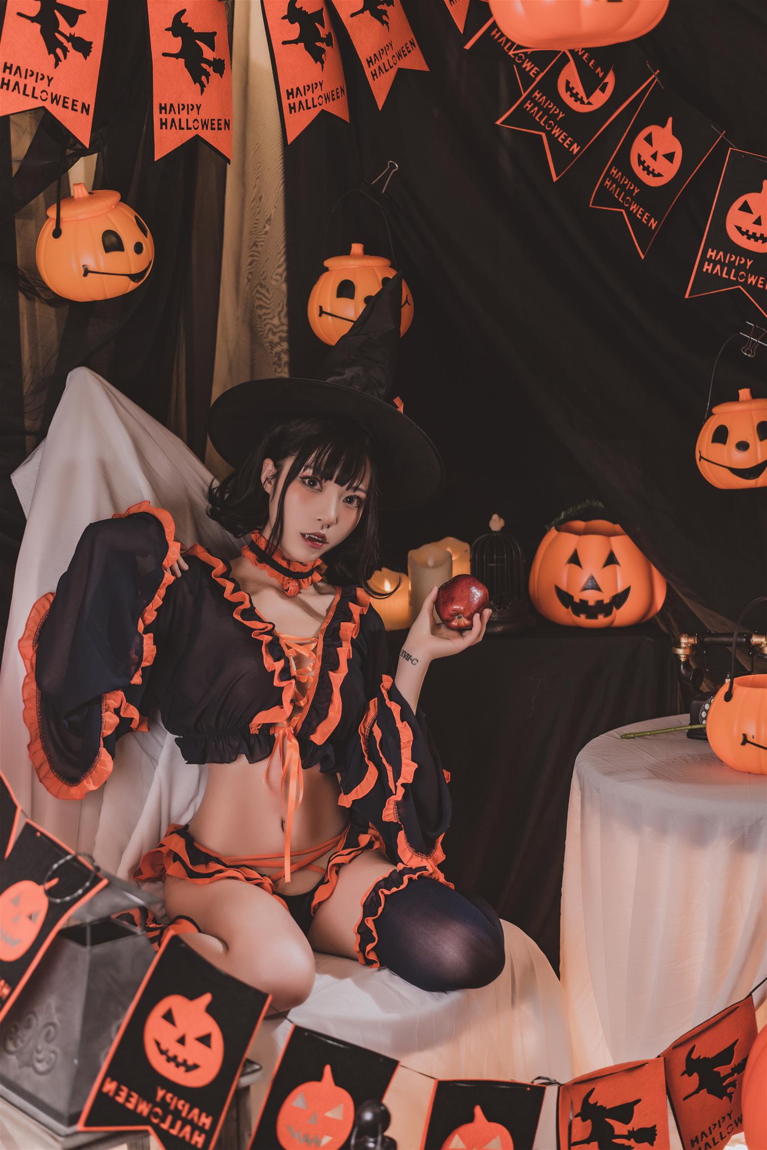 白易子教主 万圣节魔女 [10P-127MB]