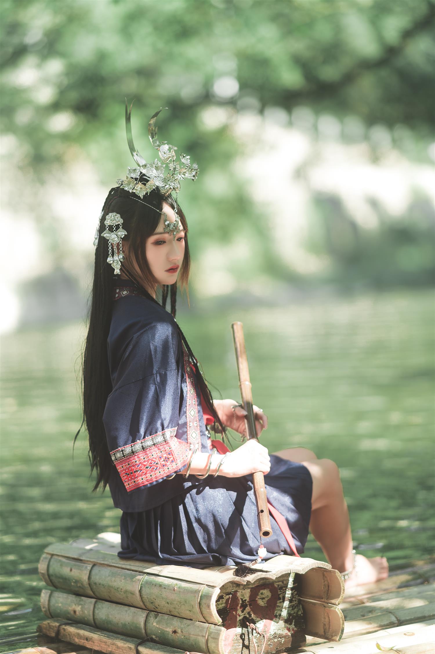 兔子zzz 苗疆一梦 [41P-423MB]