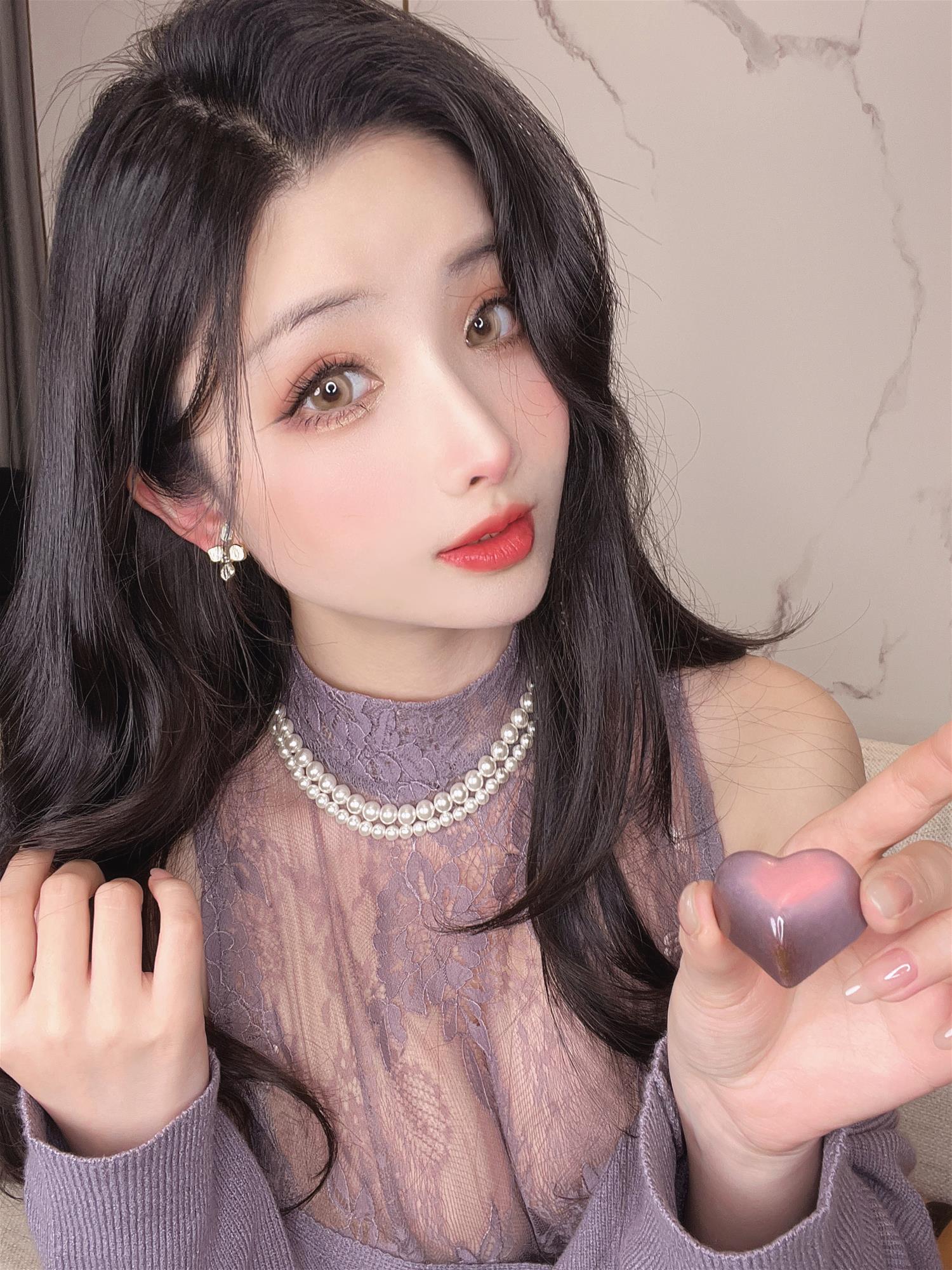 rioko凉凉子 情人节巧克力 [40P20V-1.02GB]