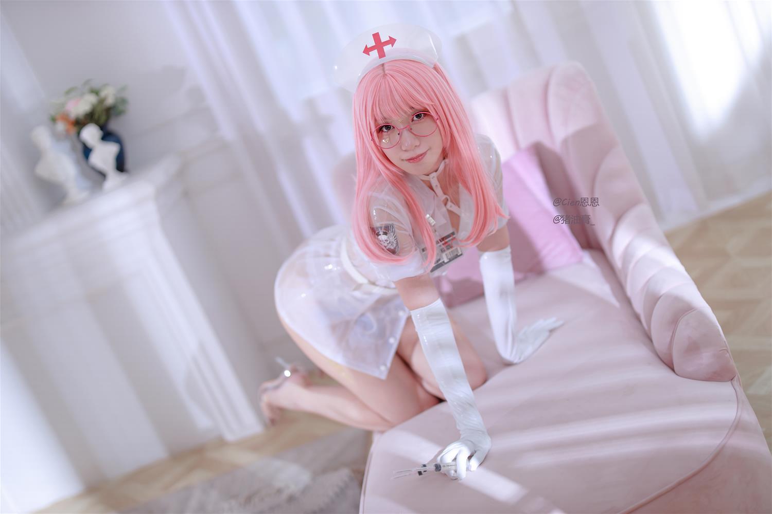 Cien恩恩 护士 [18P-51MB]