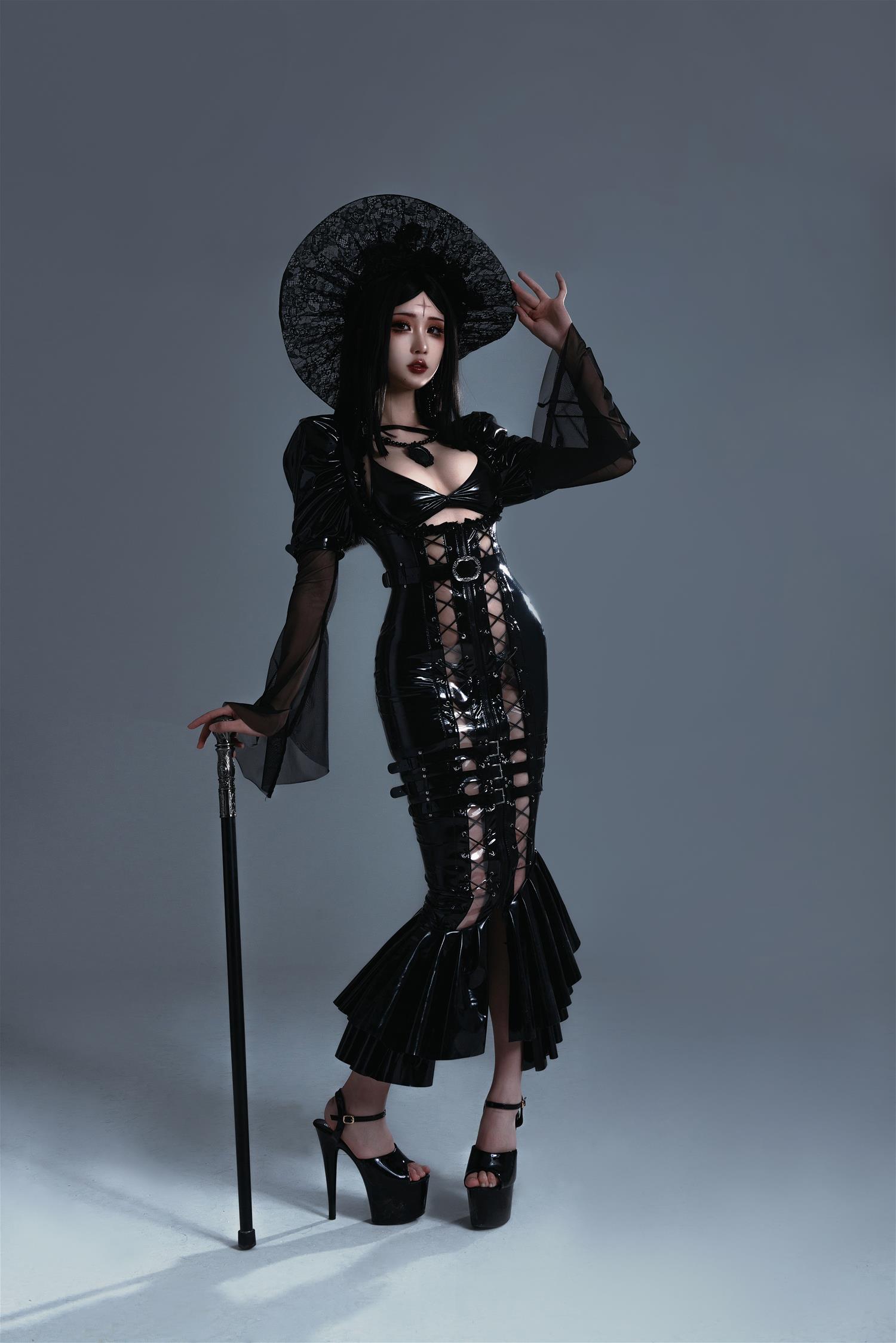 瓦斯塔亚小龙虾 魔女莉莉丝 [22P-458MB]