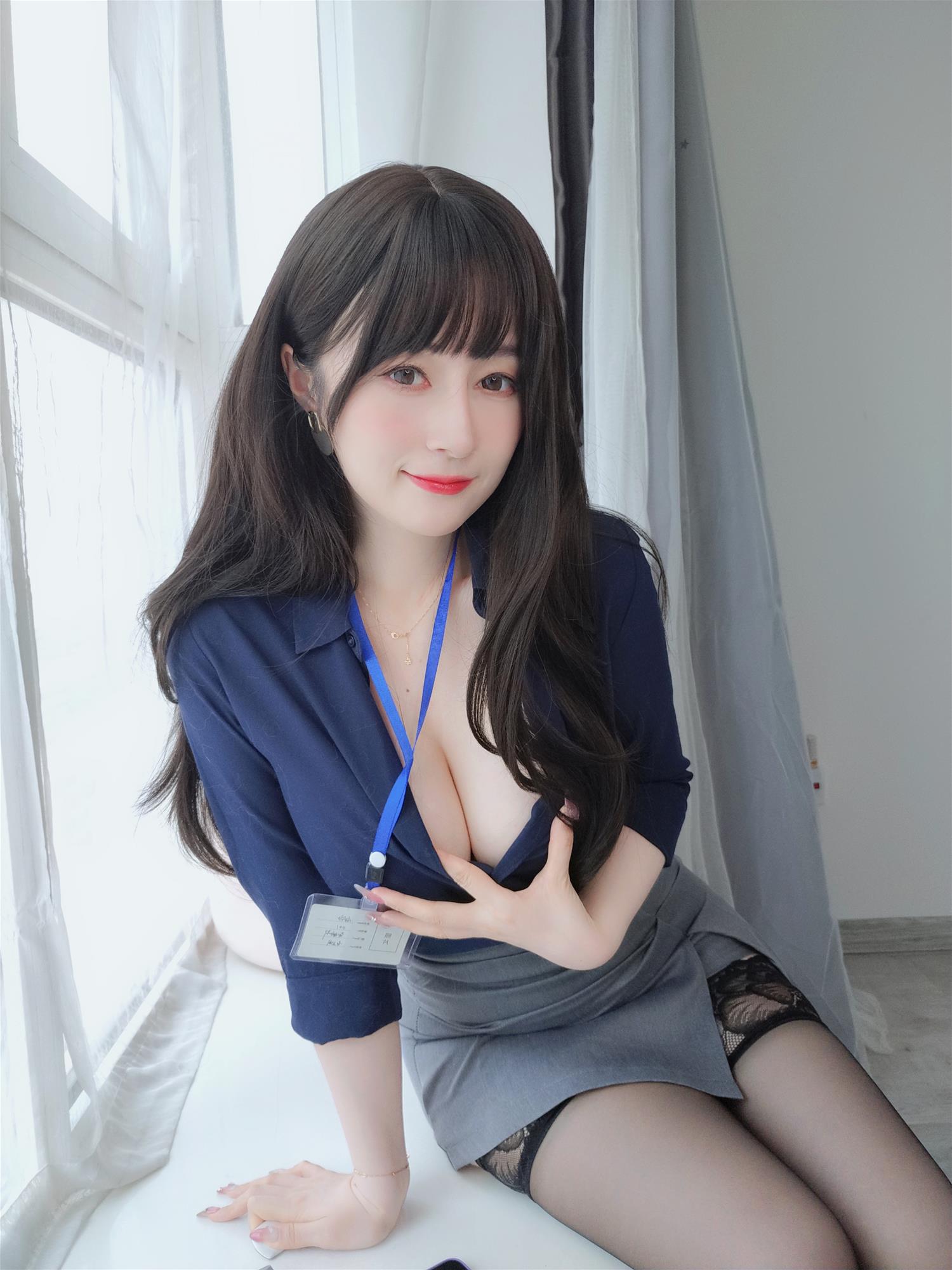 Coser小姐姐 白银81 NO.101 2022年12月fantia合集 [340P8V-1.51GB]