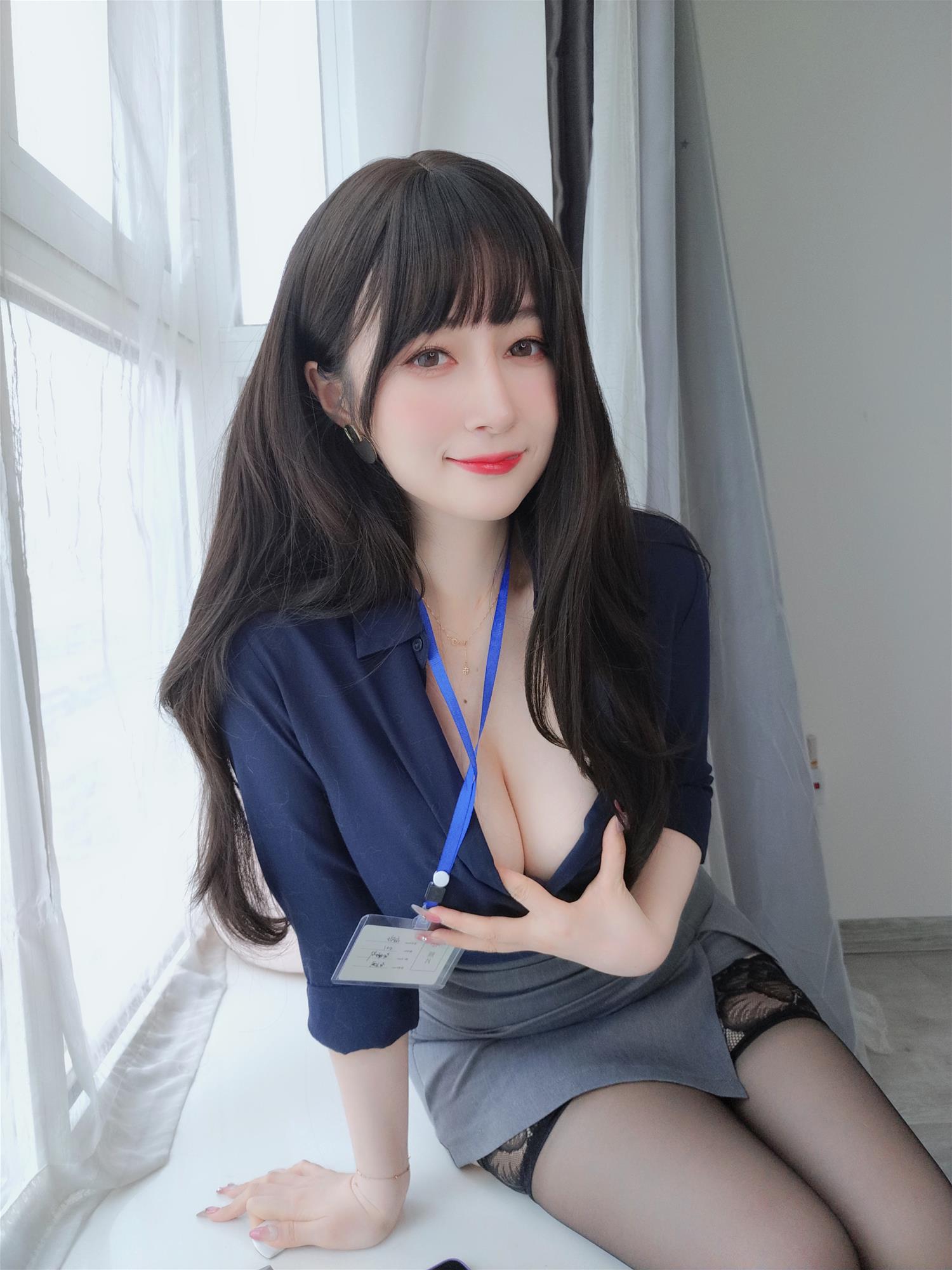 Coser小姐姐 白银81 NO.101 2022年12月fantia合集 [340P8V-1.51GB]