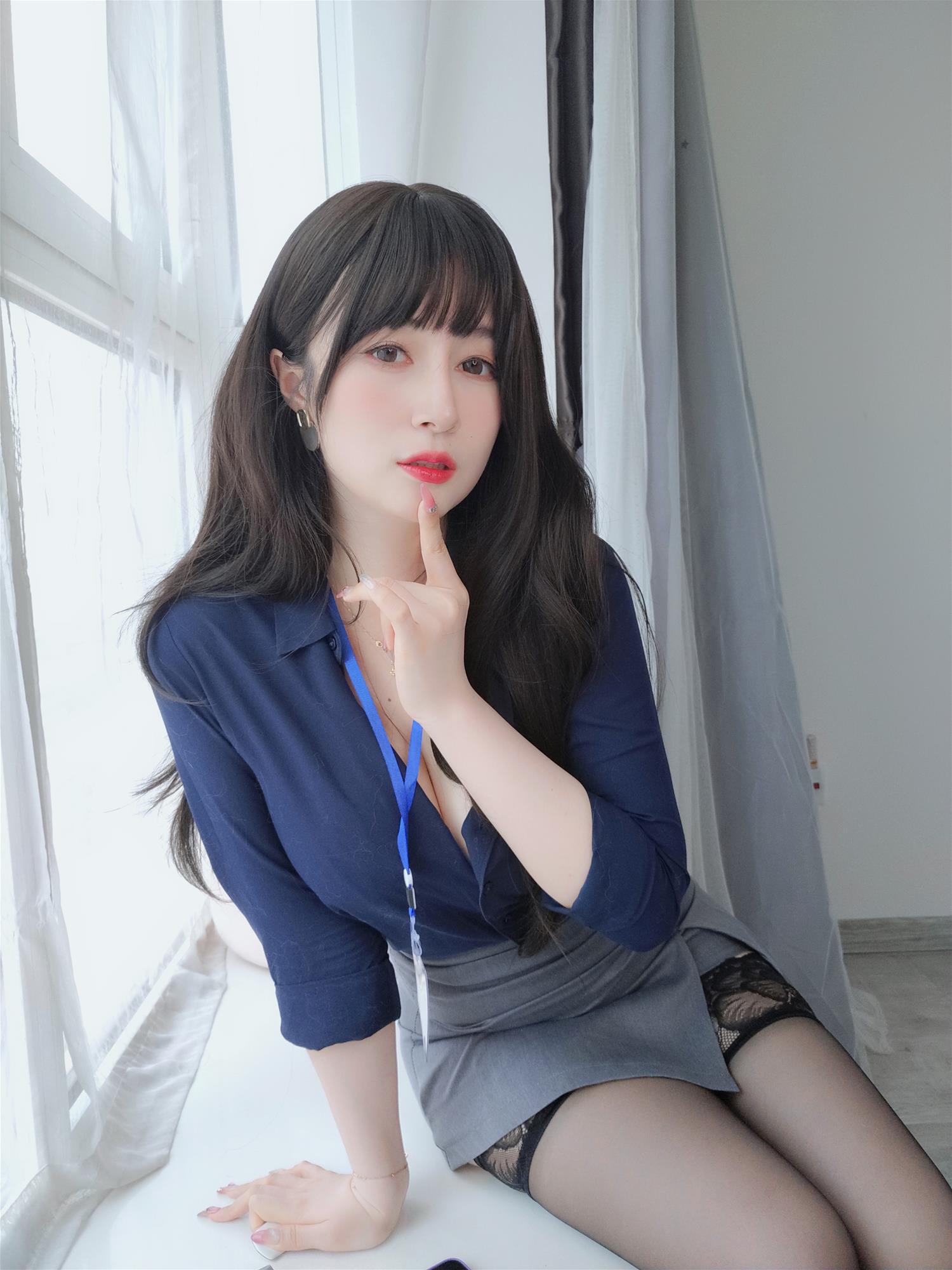 Coser小姐姐 白银81 NO.101 2022年12月fantia合集 [340P8V-1.51GB]