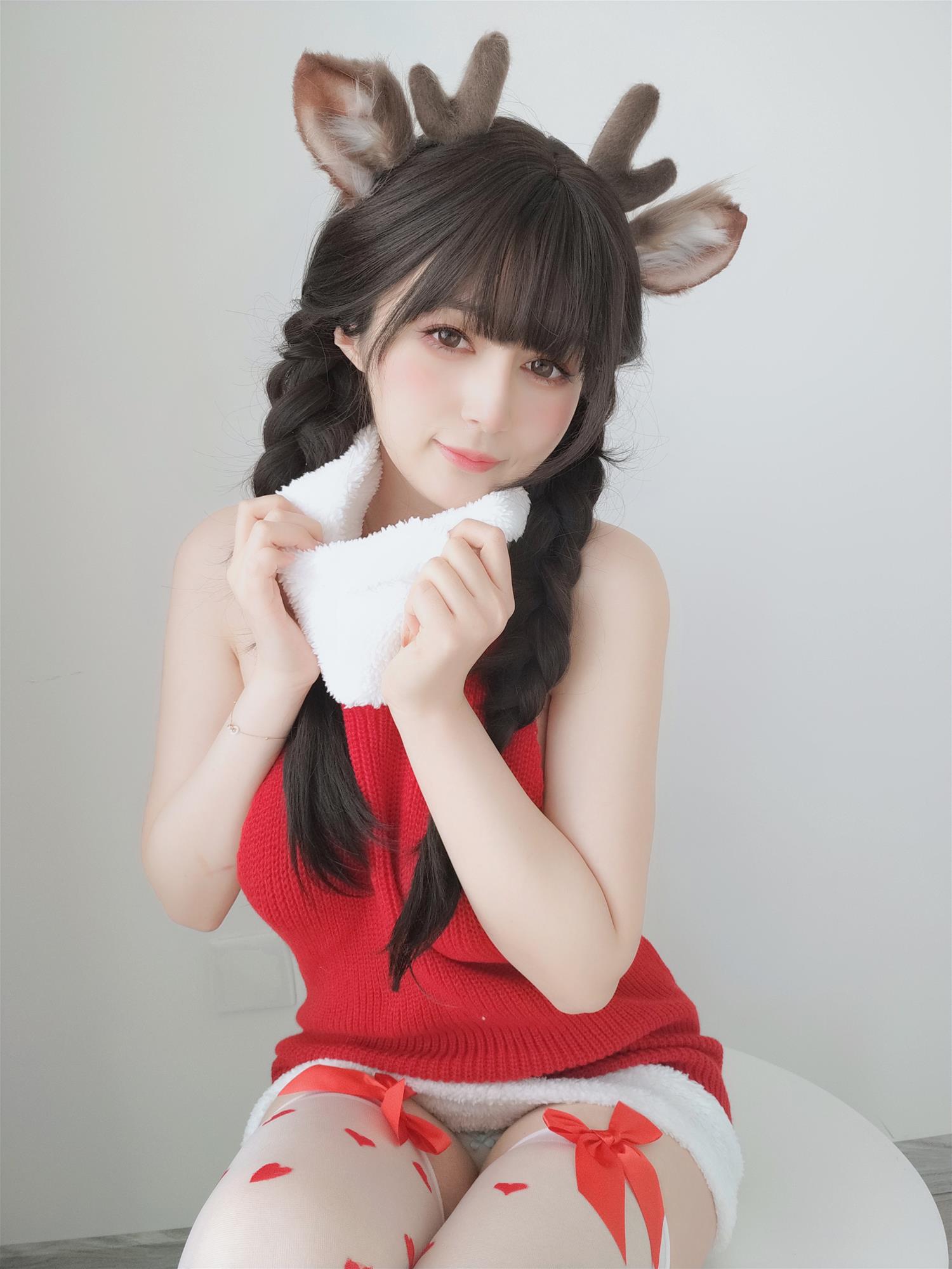 Coser小姐姐 白银81 NO.101 2022年12月fantia合集 [340P8V-1.51GB]