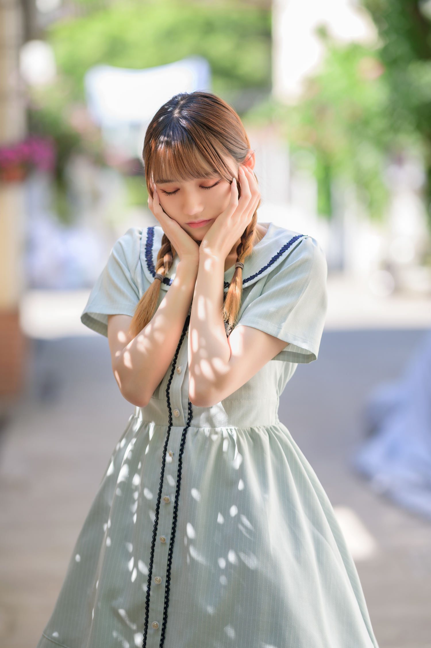 兔子zzz 家门口的小幸运 [32P-323MB]