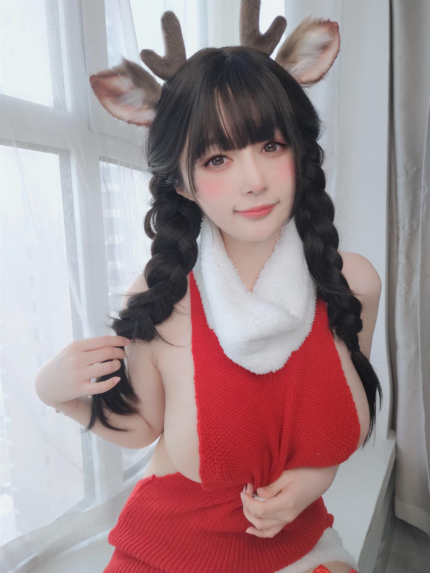 Coser小姐姐 白银81 NO.101 2022年12月fantia合集 [340P8V-1.51GB]