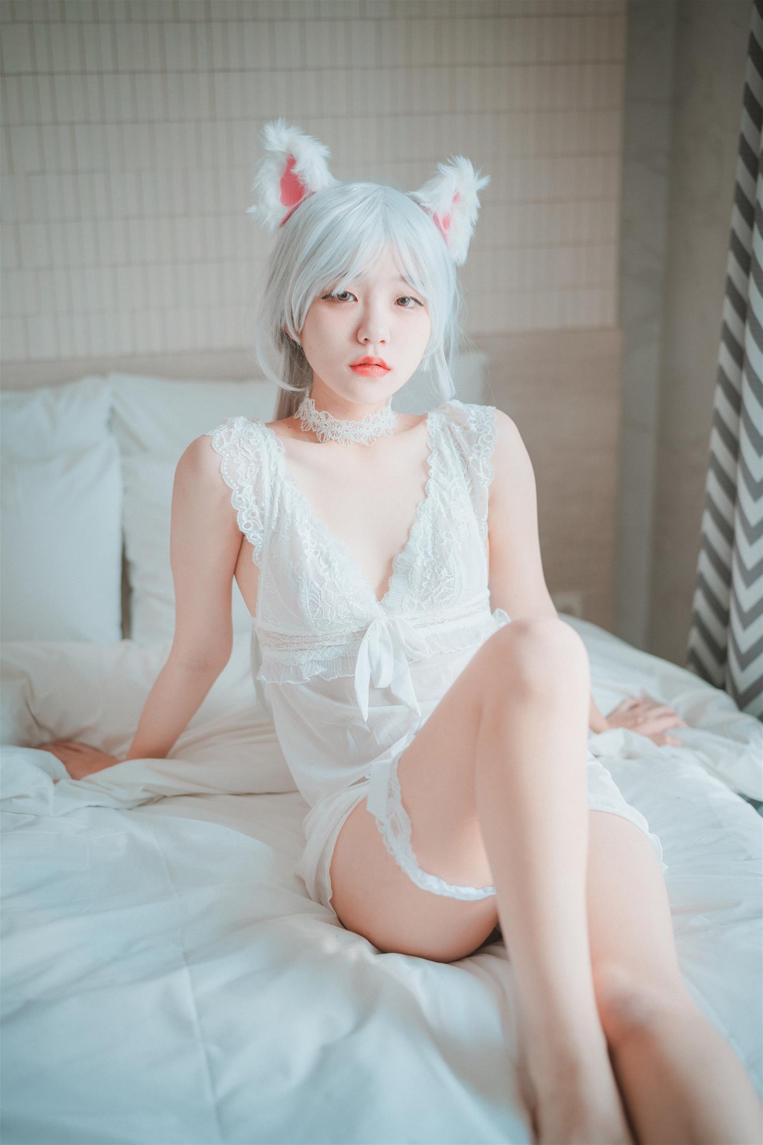 [DJAWA] Jenny Schwarz und Wei Katzenmadchen [66P-463MB]