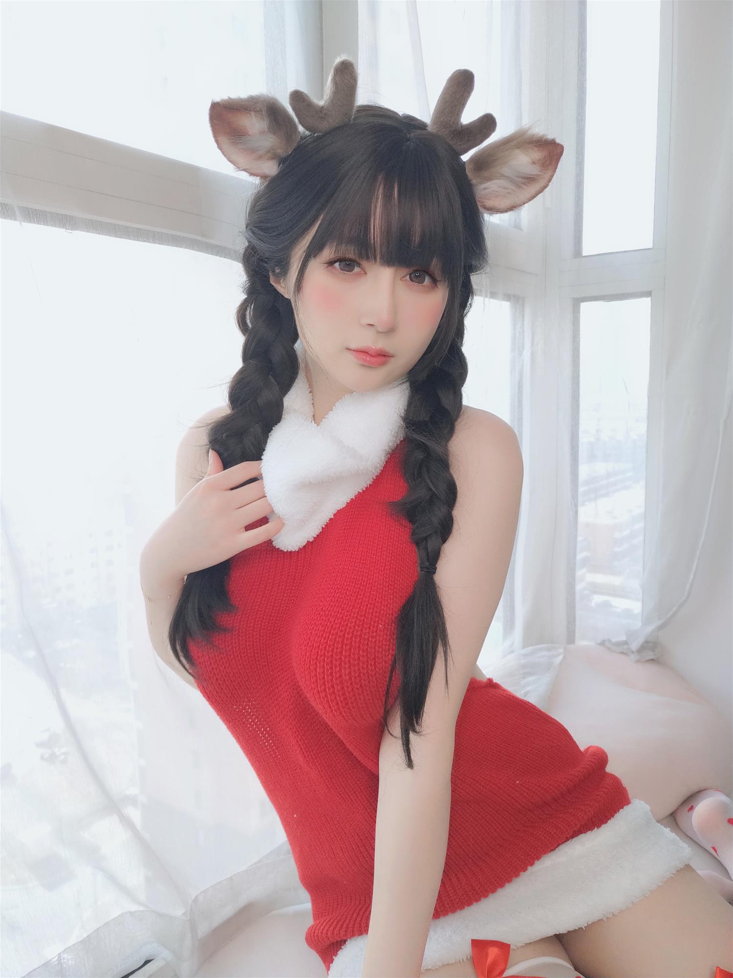 Coser小姐姐 白银81 NO.101 2022年12月fantia合集 [340P8V-1.51GB]