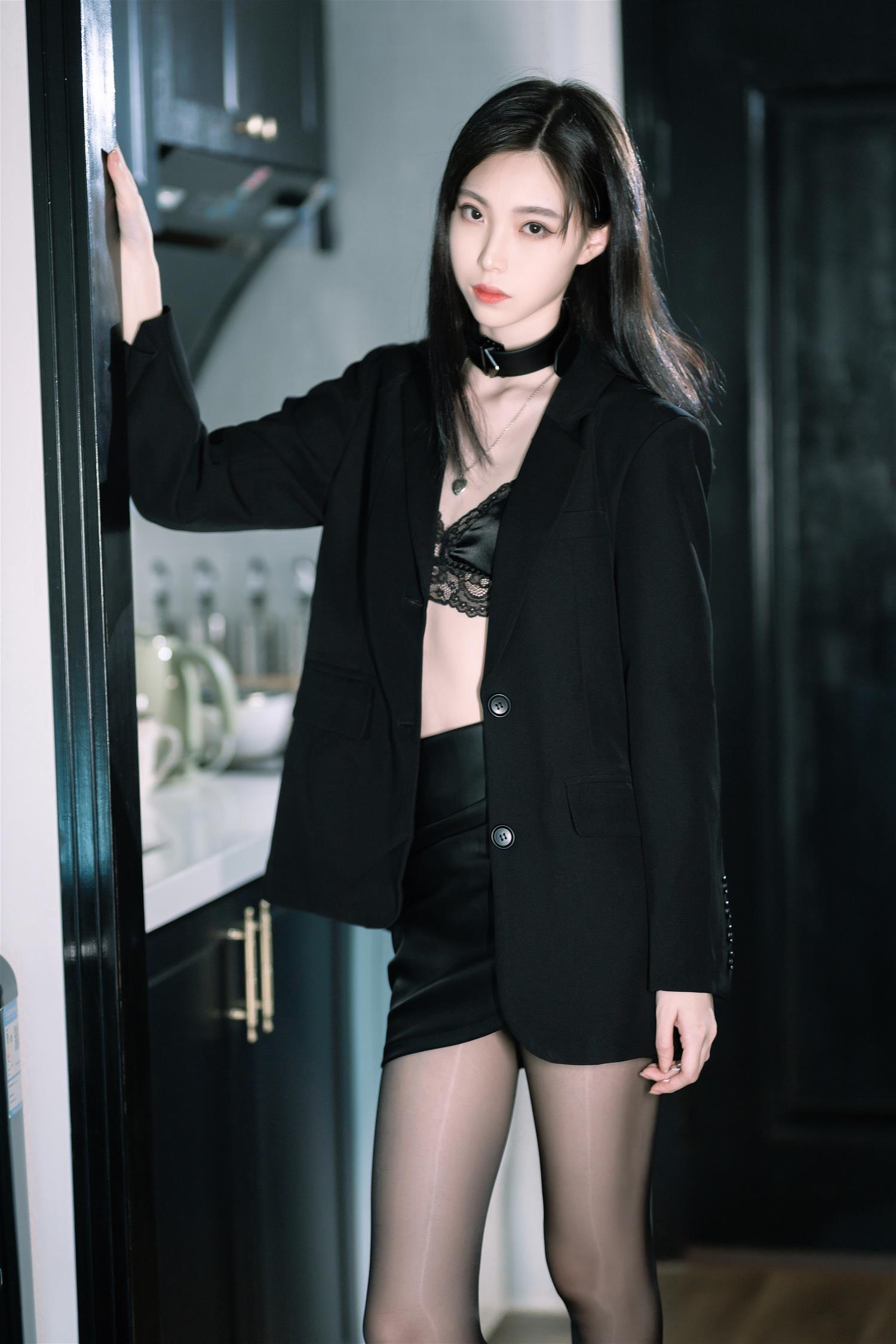 许岚LAN 黑丝西装 [40P-778MB]