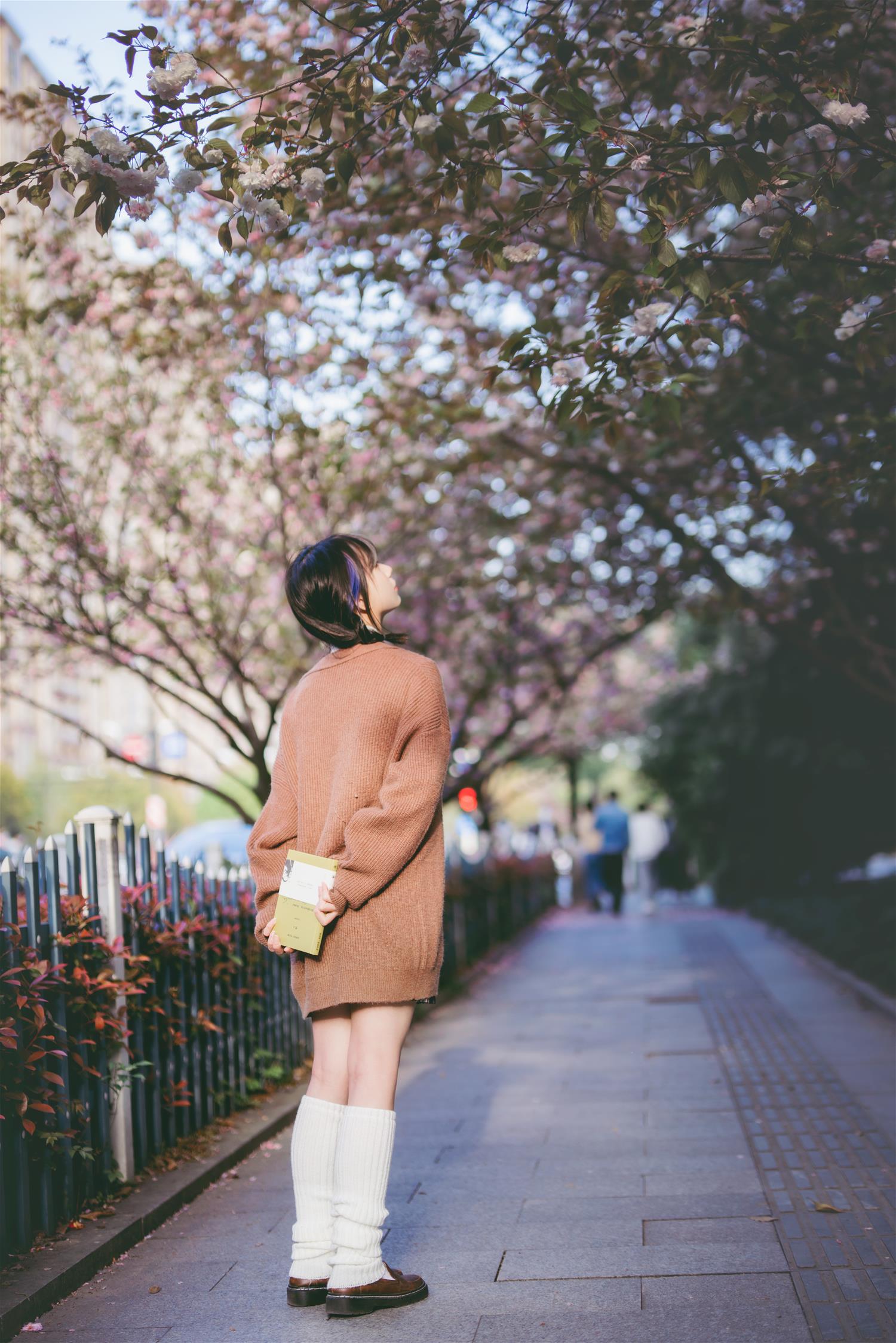 清青琴玖 想和你一起在四月吹春风 [25P-528MB]