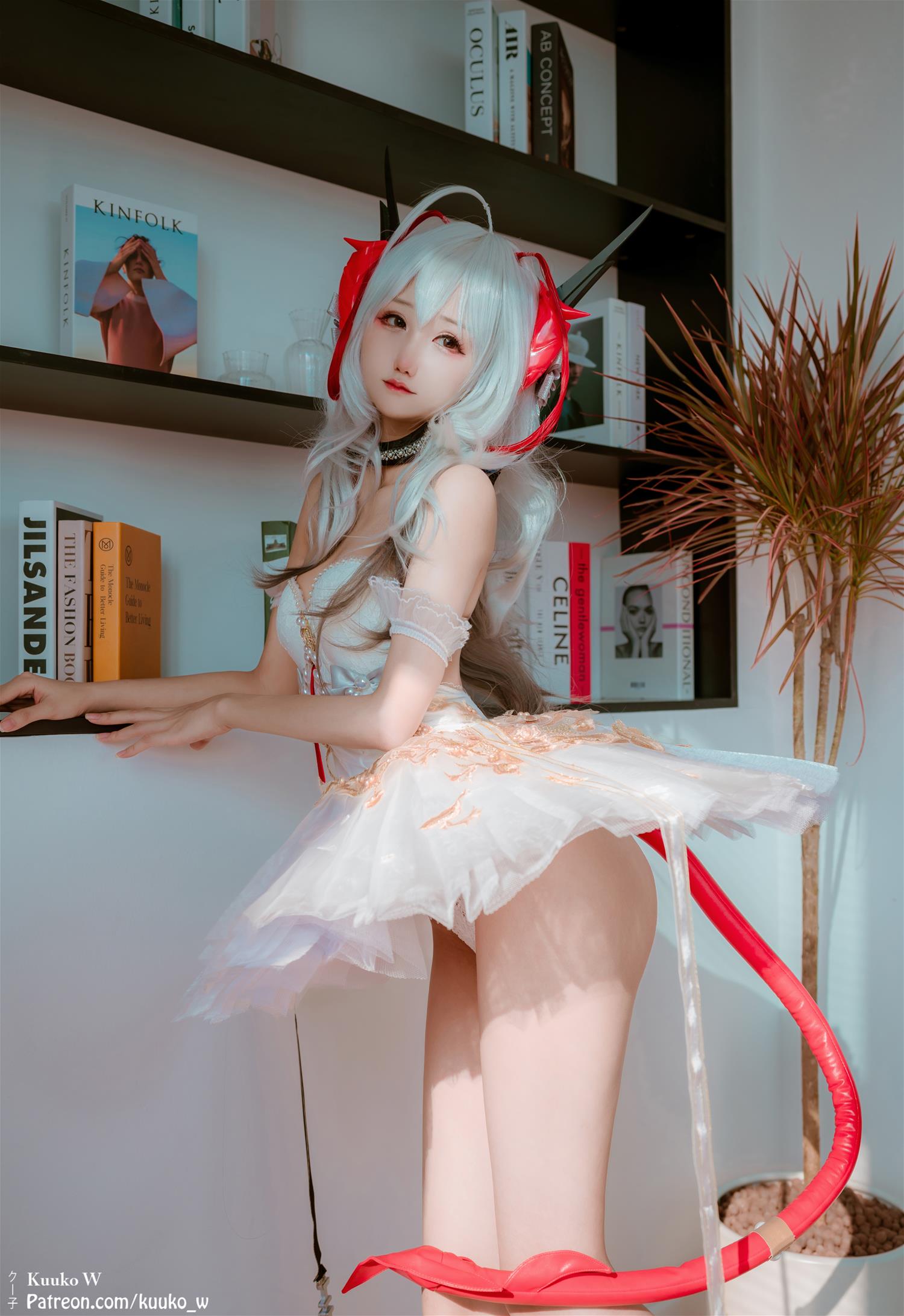 KuukoW W [25P-316MB]