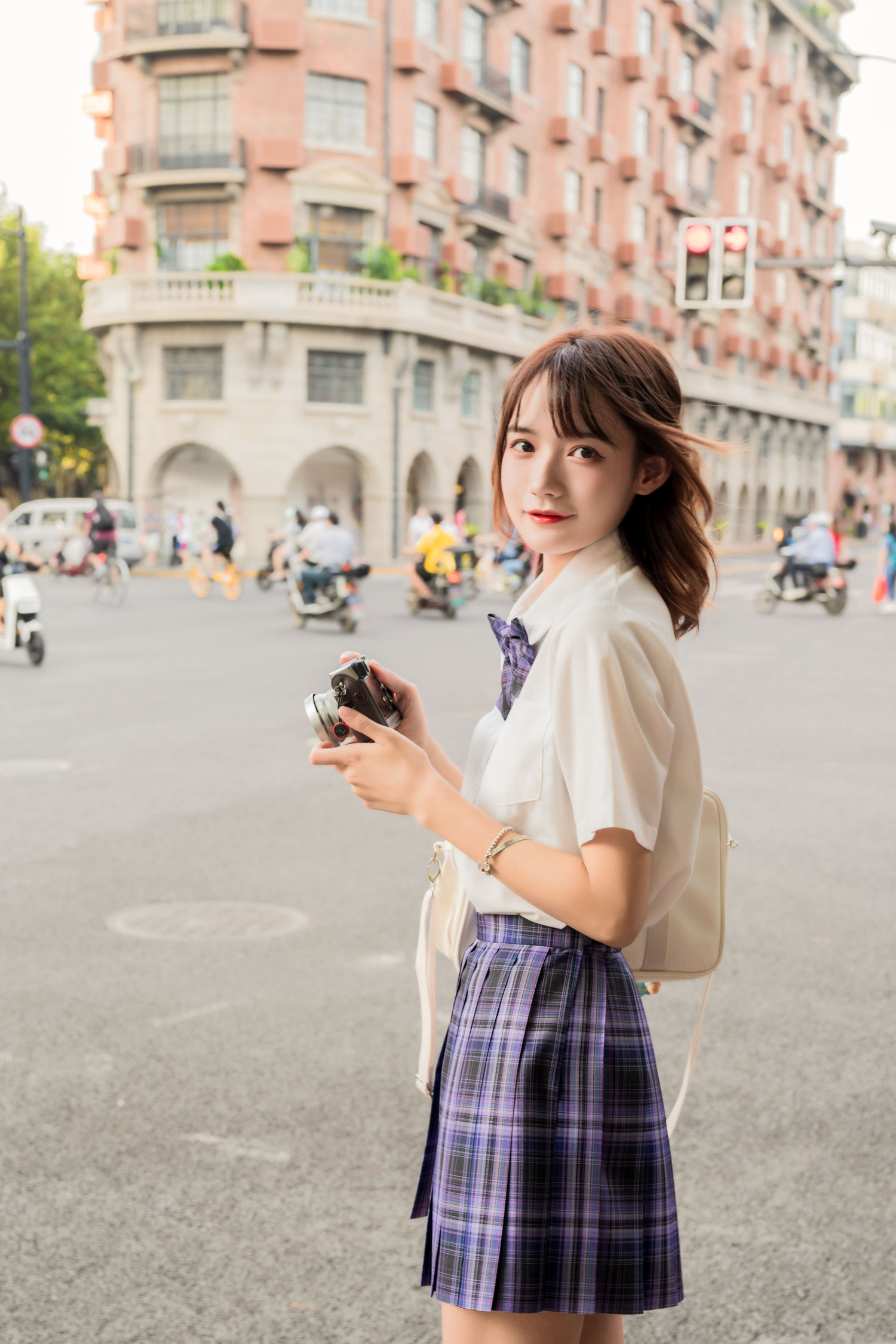 兔子zzz 文艺少女 [23P-173MB]