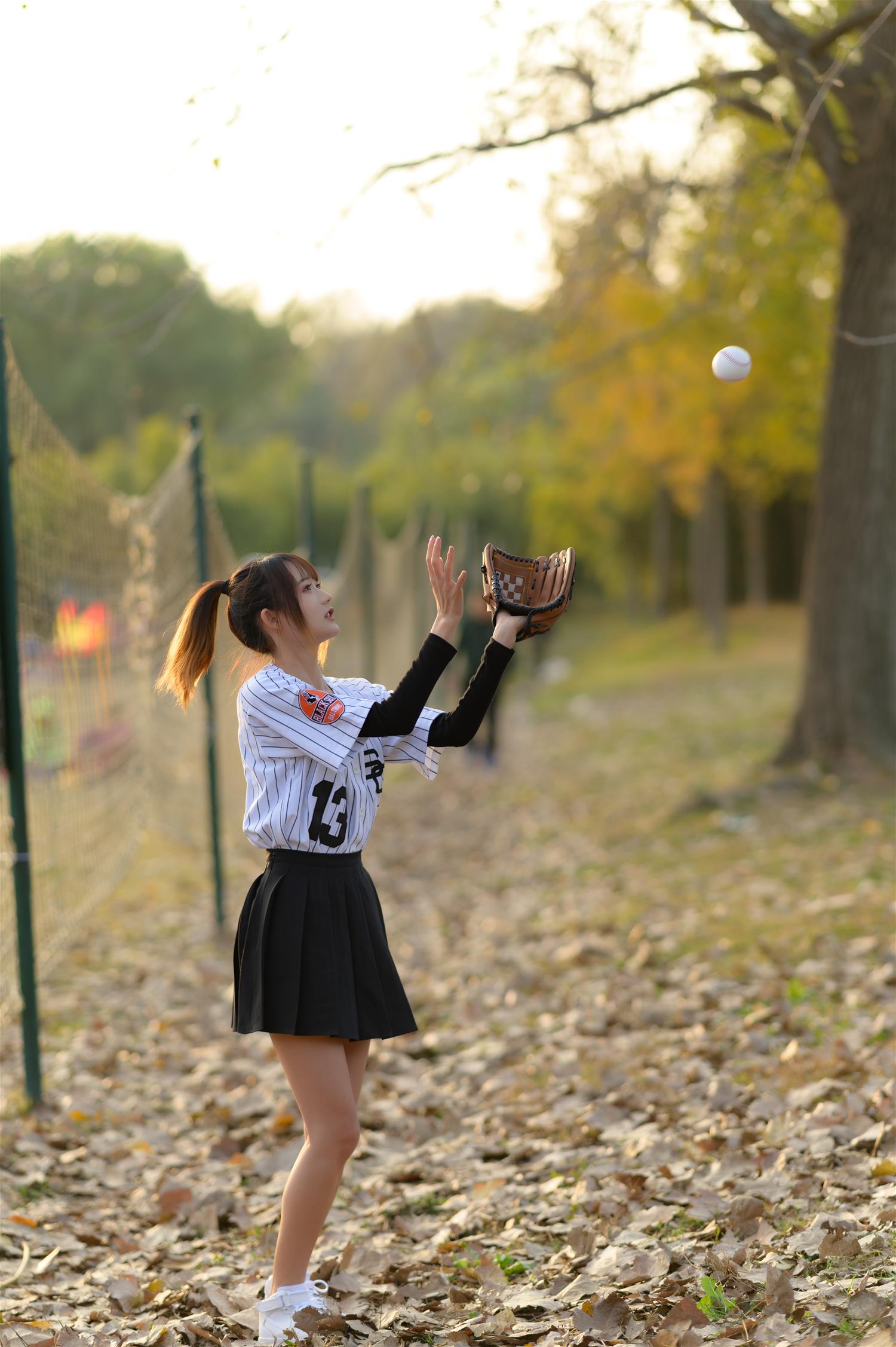 兔子zzz 棒球少女 [36P-321MB]