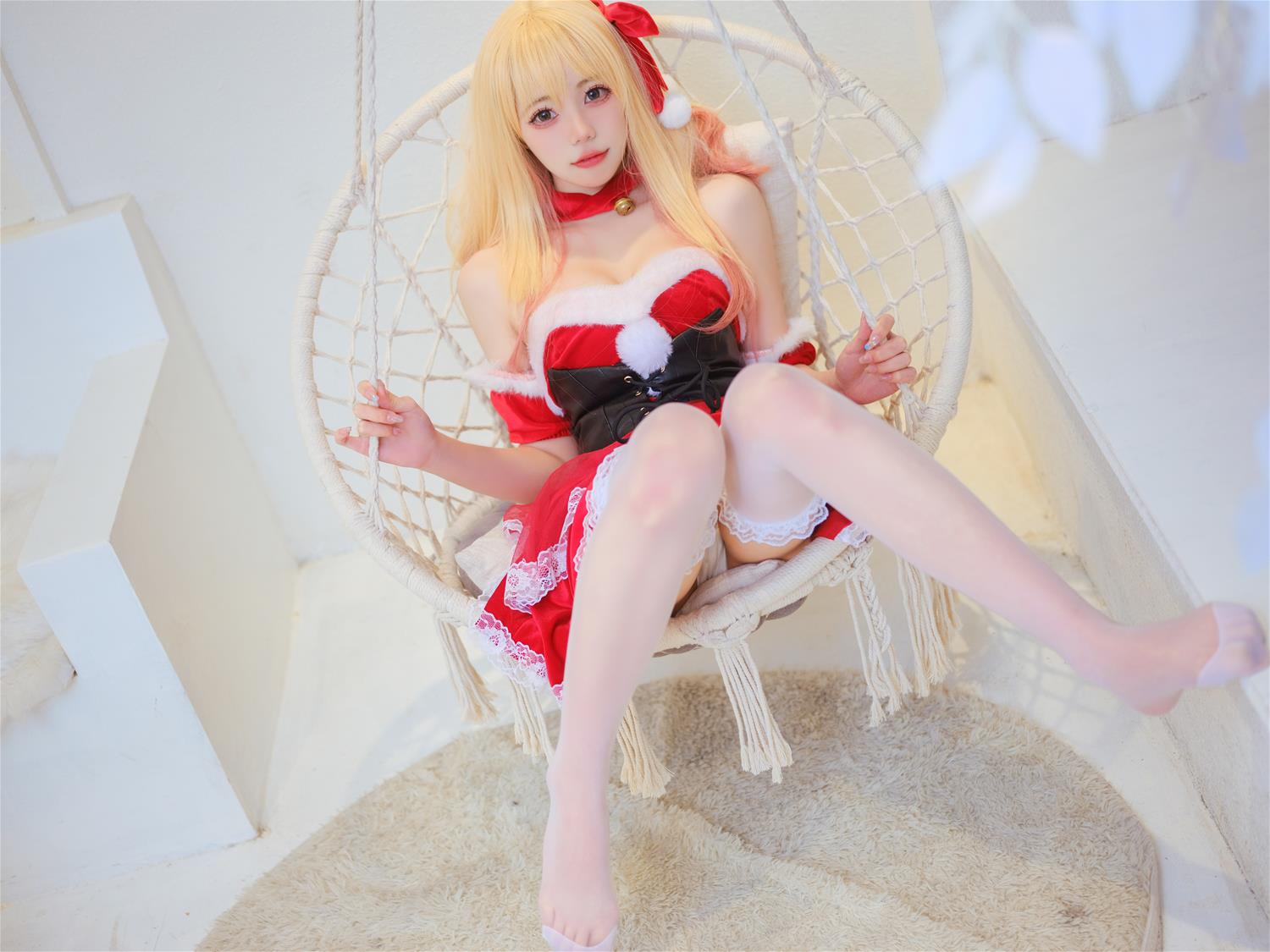 咬一口兔娘 喜多川海梦圣诞 [15P-58MB]