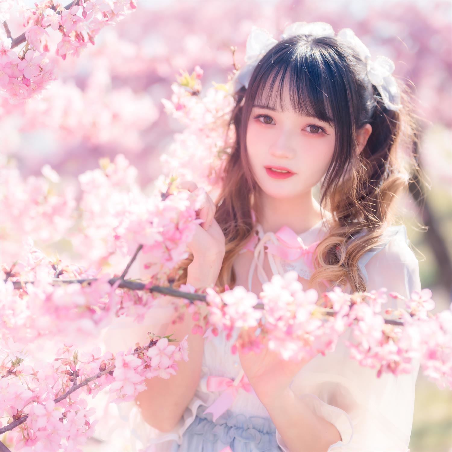 兔子zzz 粉色春天 [23P-125MB]