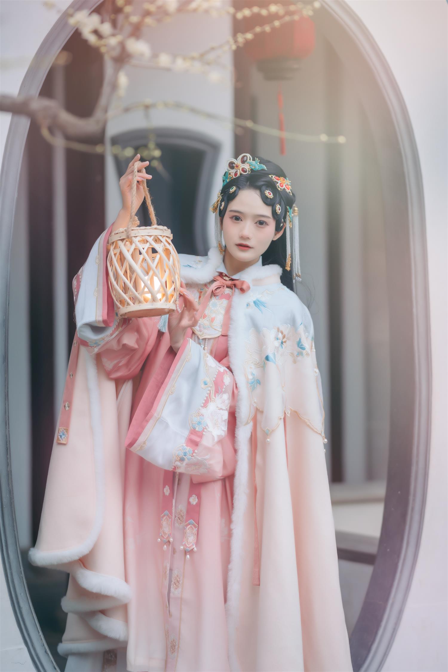 兔子zzz 春来 · 二月梅 [22P-146MB]