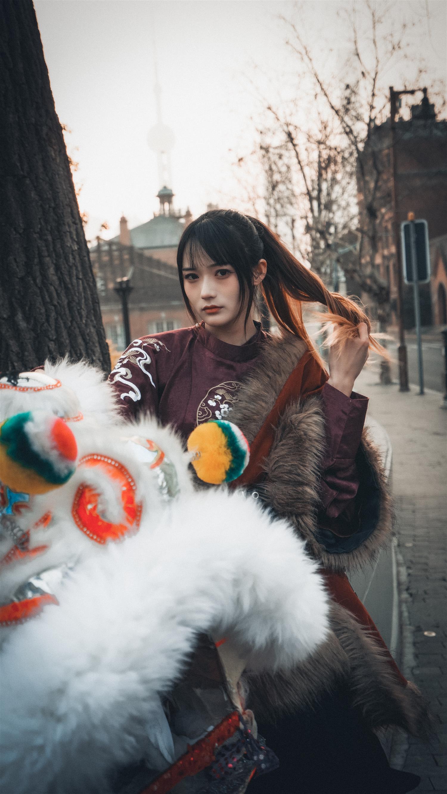 兔子zzz 舞狮少女 [45P-546MB]