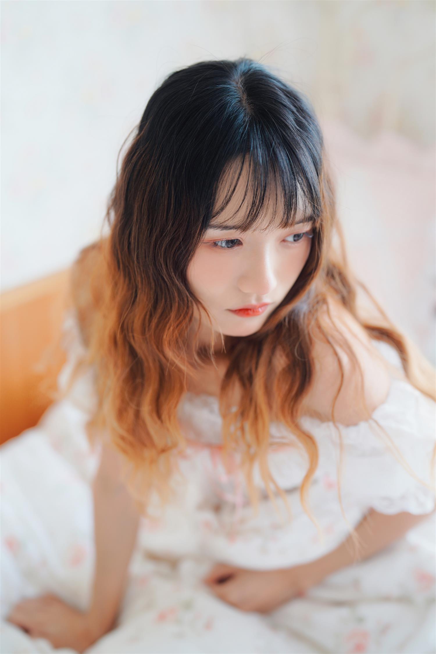 兔子zzz 居家少女 [33P-364MB]