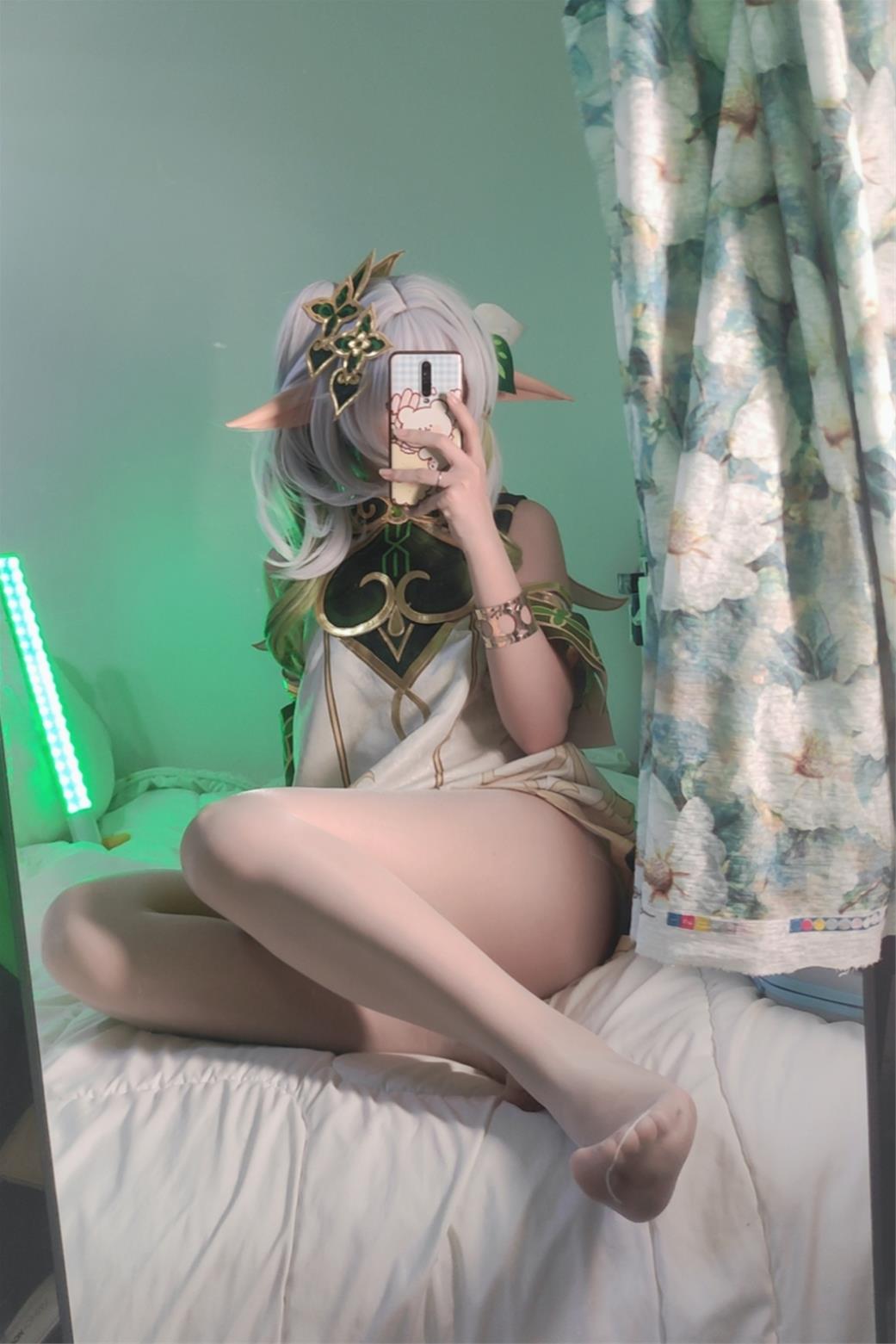 洛桑w伊梓 小草神 [29P3V-111MB]