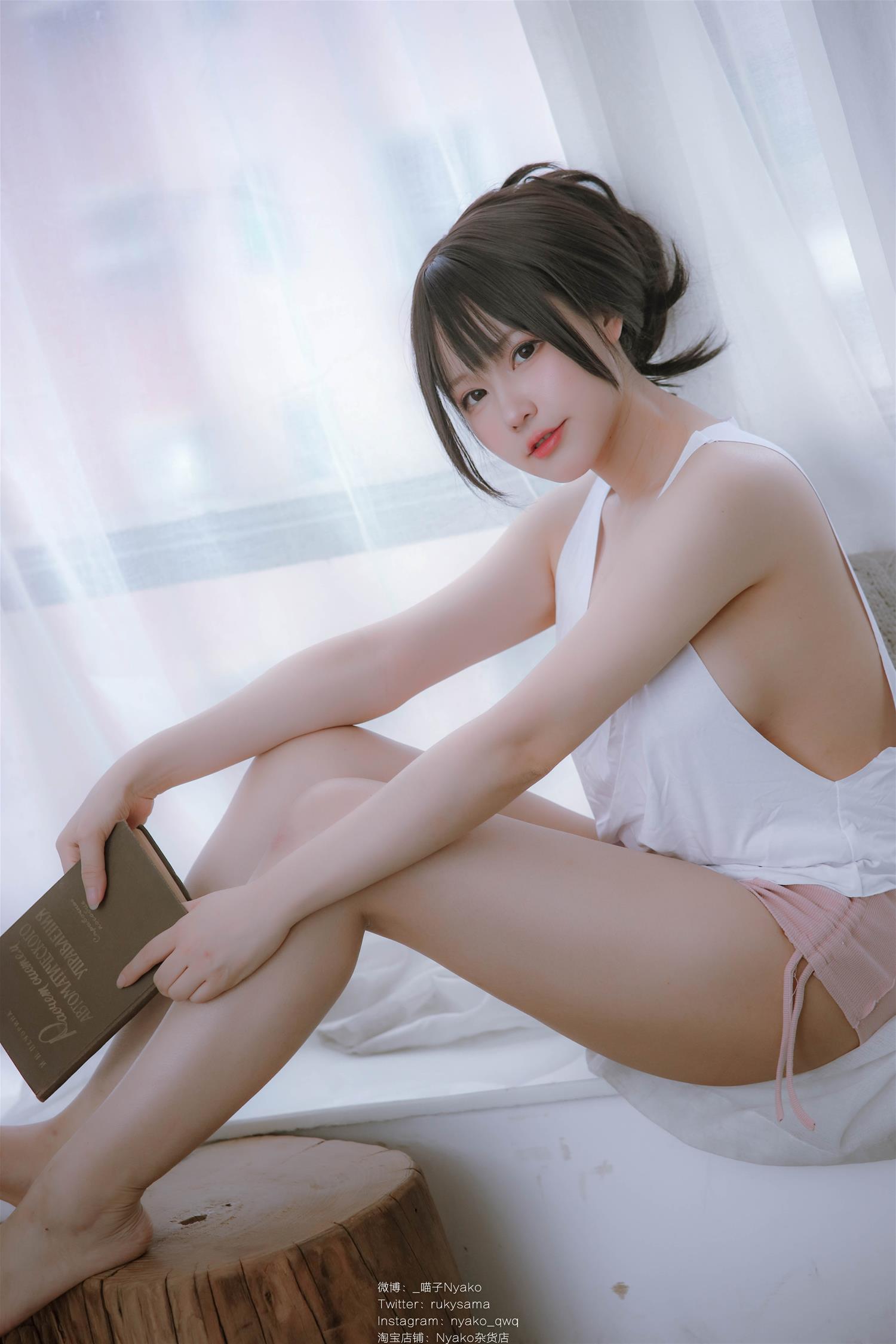 Nyako喵子 隣のやばいお姉さん 背心 [78P1V-732MB]