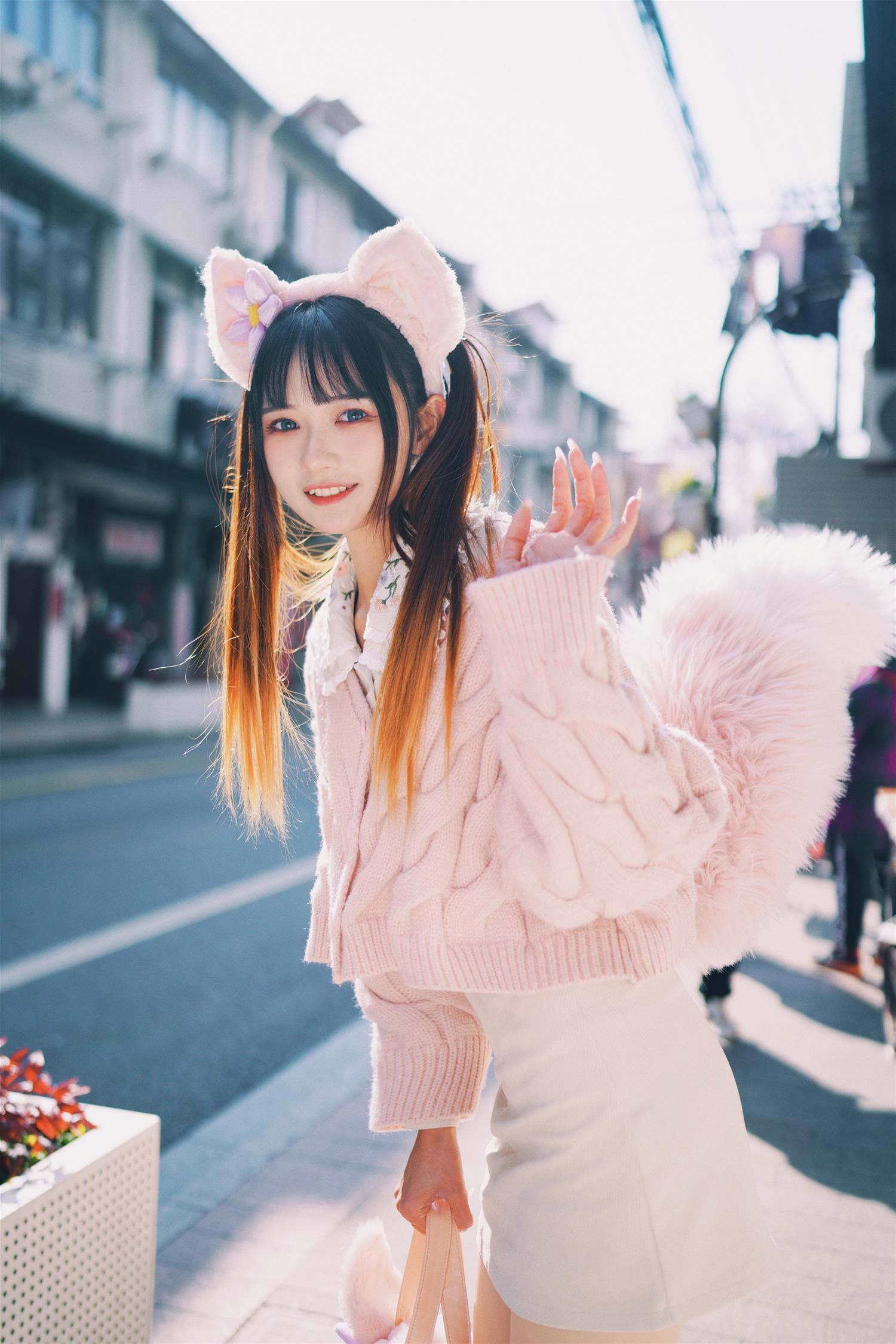 兔子zzz 草原小卓玛玲娜贝儿来逛街 [23P-100MB]