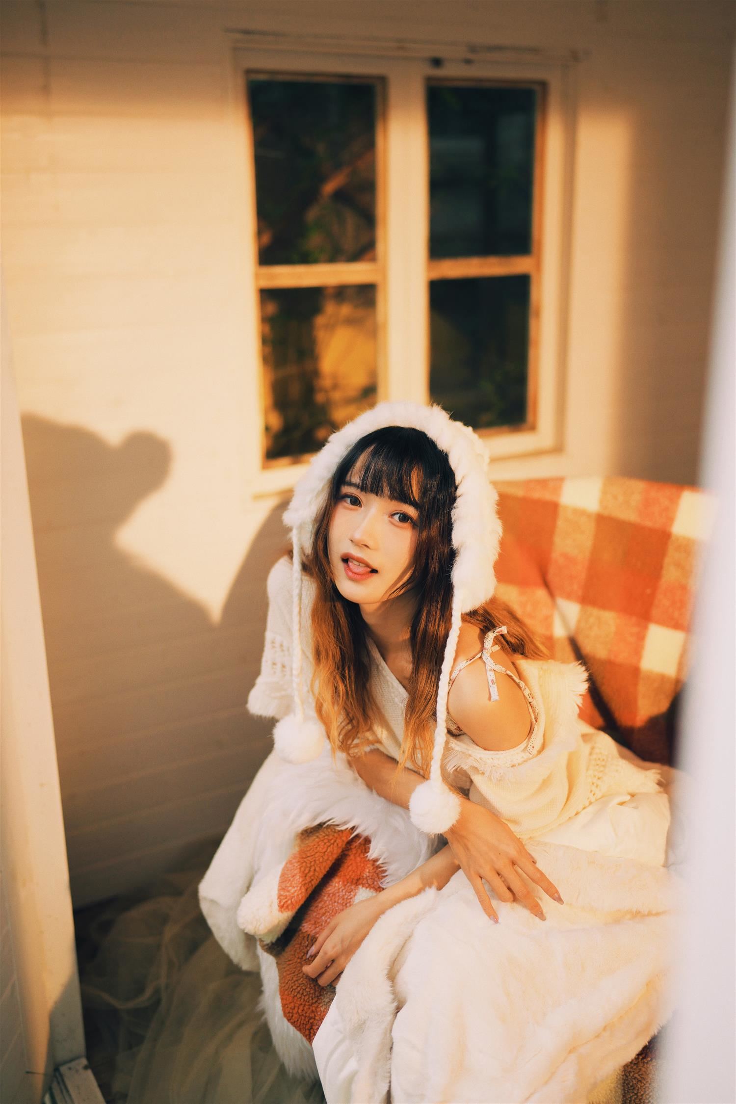 兔子zzz 暖冬 [25P-106MB]