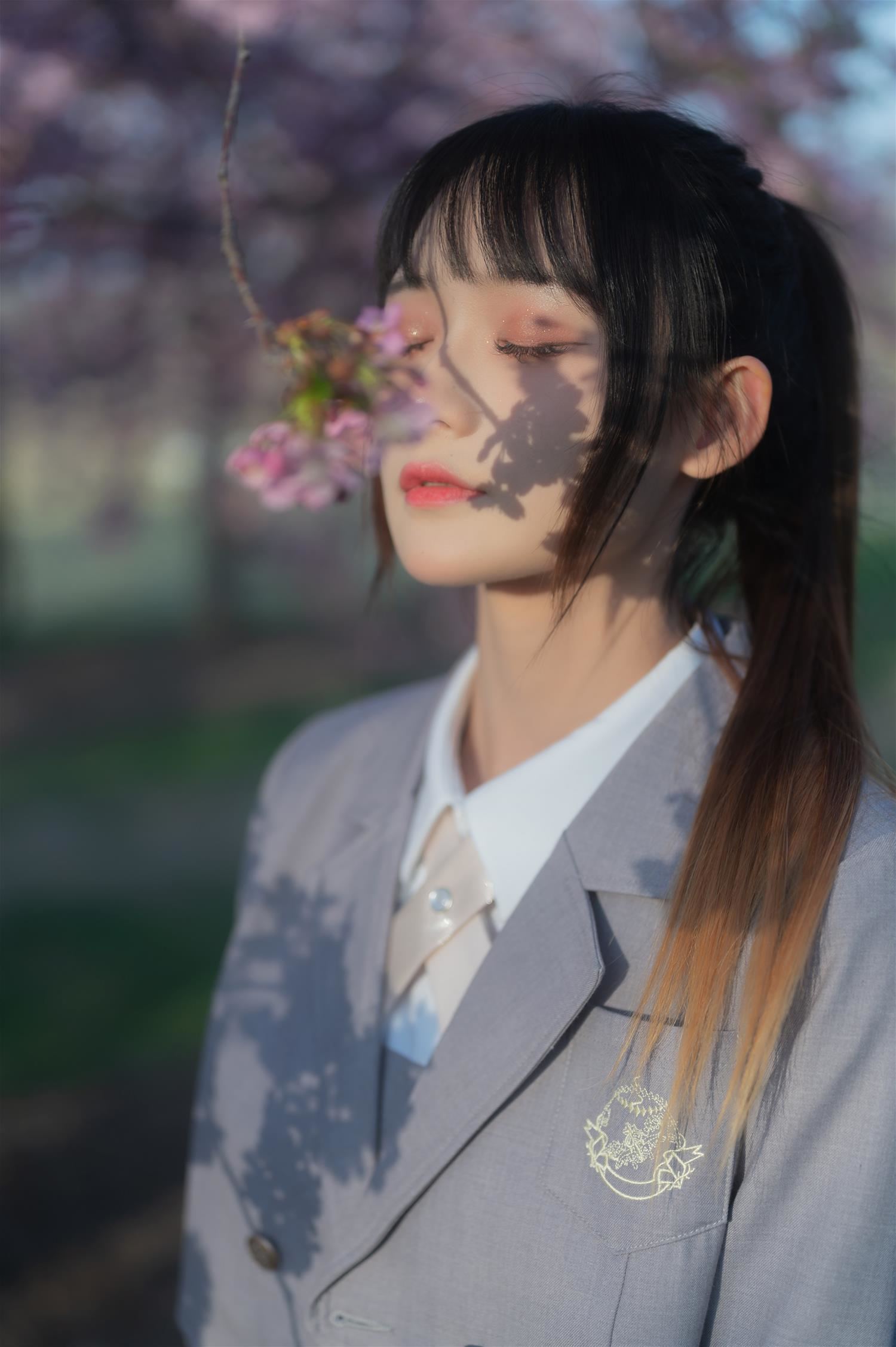 兔子zzz 櫻之聲 [26P-192MB]